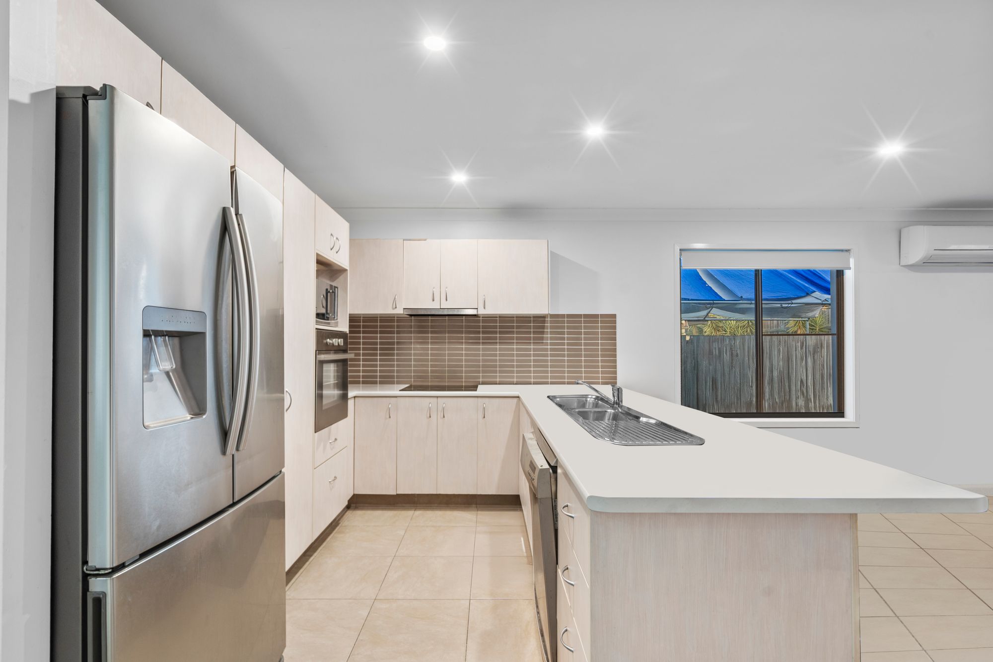 44 WYNDHAM CIRCUIT, Holmview QLD 4207 - Image 6
