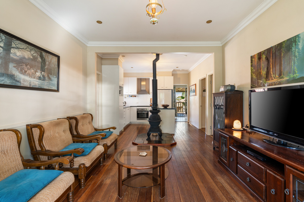 12 COLLINS STREET, Mount Lofty QLD 4350 - Image 5