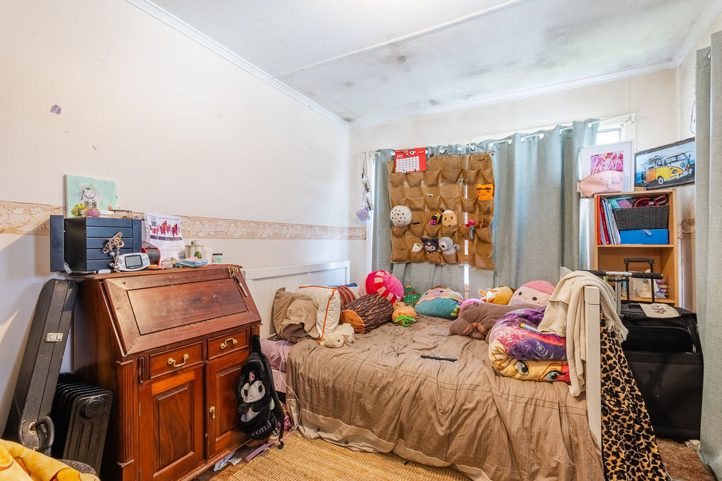 373 Hume Street, Kearneys Spring QLD 4350 - Image 9