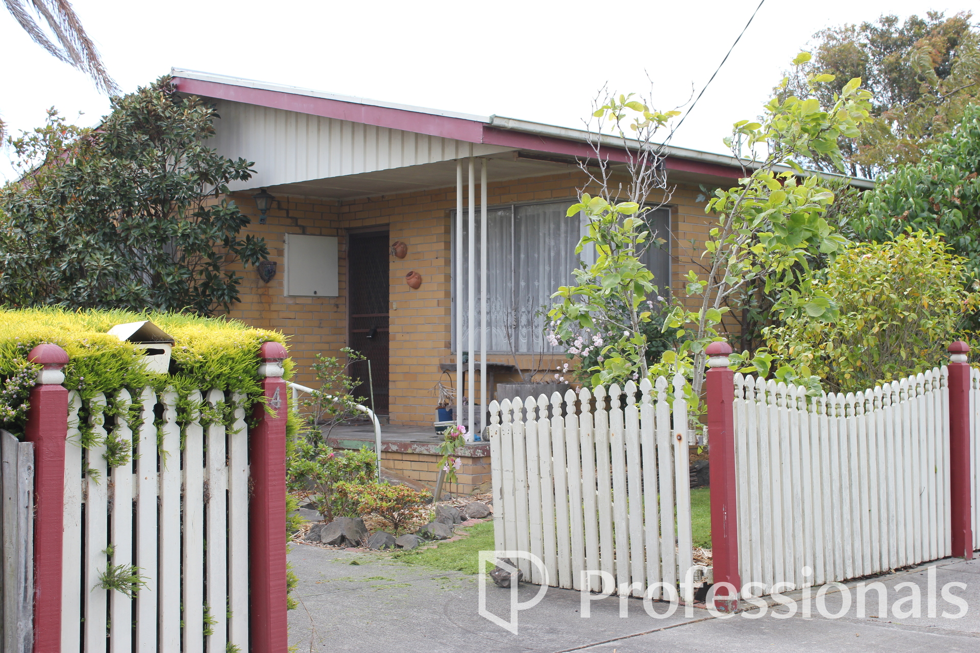 4 Grant Street, Yarram, VIC 3971 - Image 1