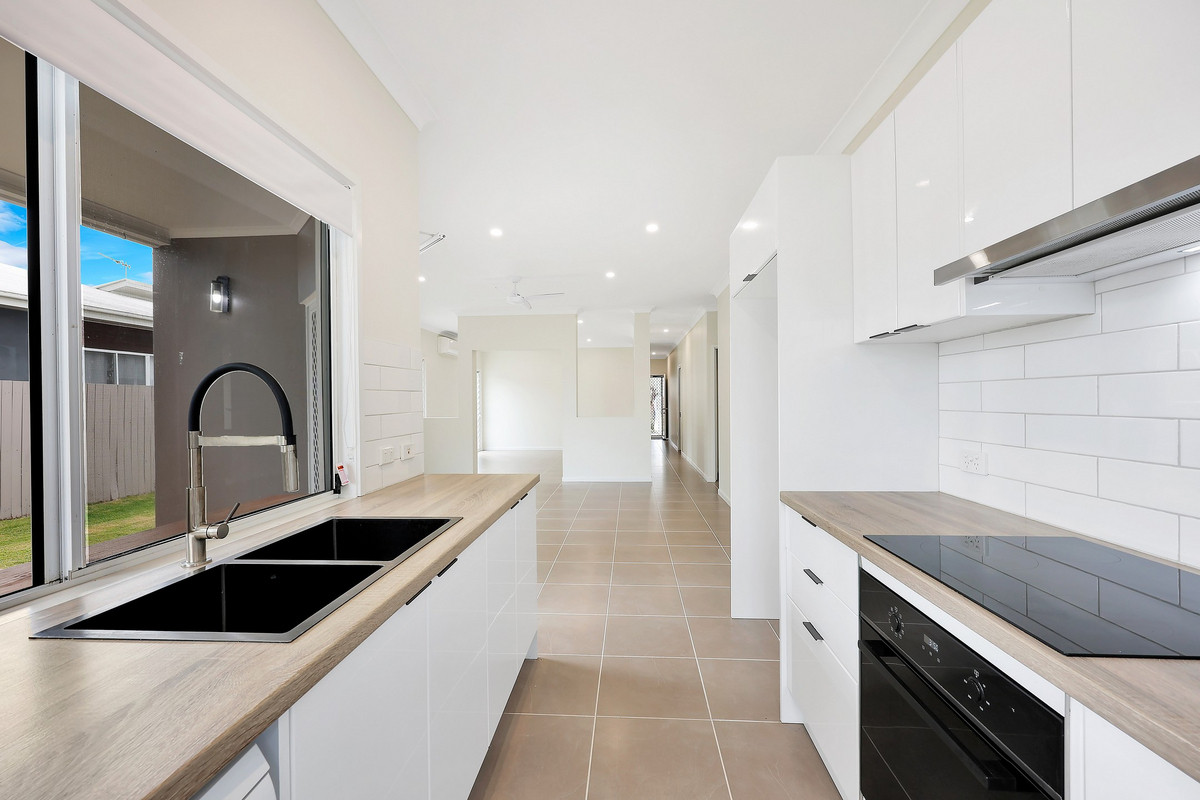 7 Swan View Court, Toogoom, Qld, 4655 - Image 6