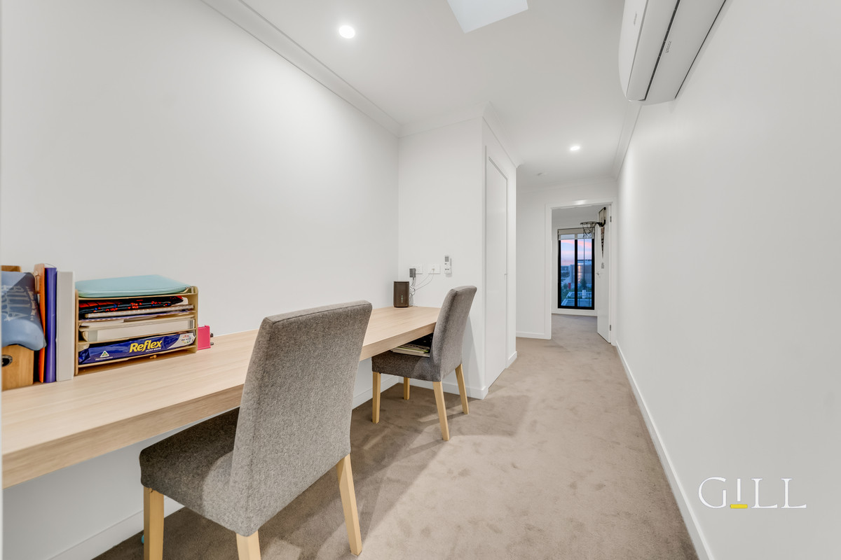 4-bedroom unit at 35 KINROSS PARADE, Clyde North VIC 3978, Casey, Victoria