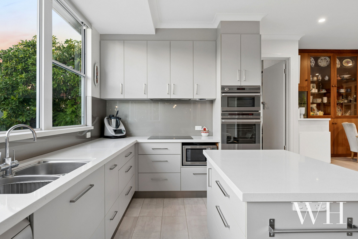 5-bedroom house at 6 ORMOND ROAD, Attadale WA 6156, Melville, Western Australia