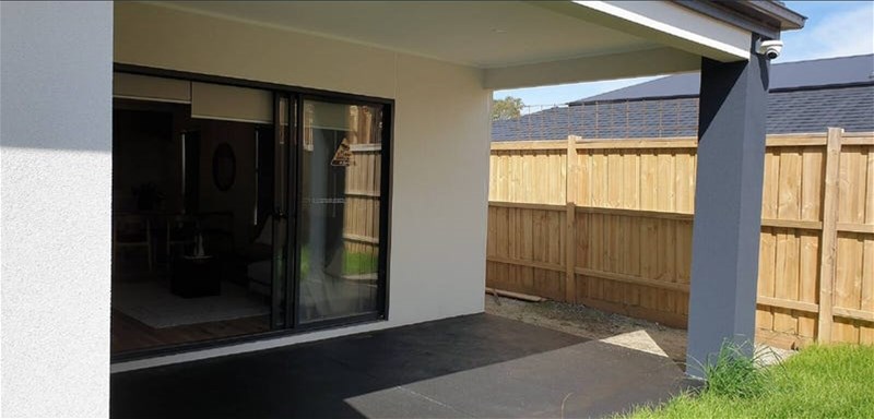 2 Copper Beech Road, Beaconsfield, VIC 3807 - Image 4