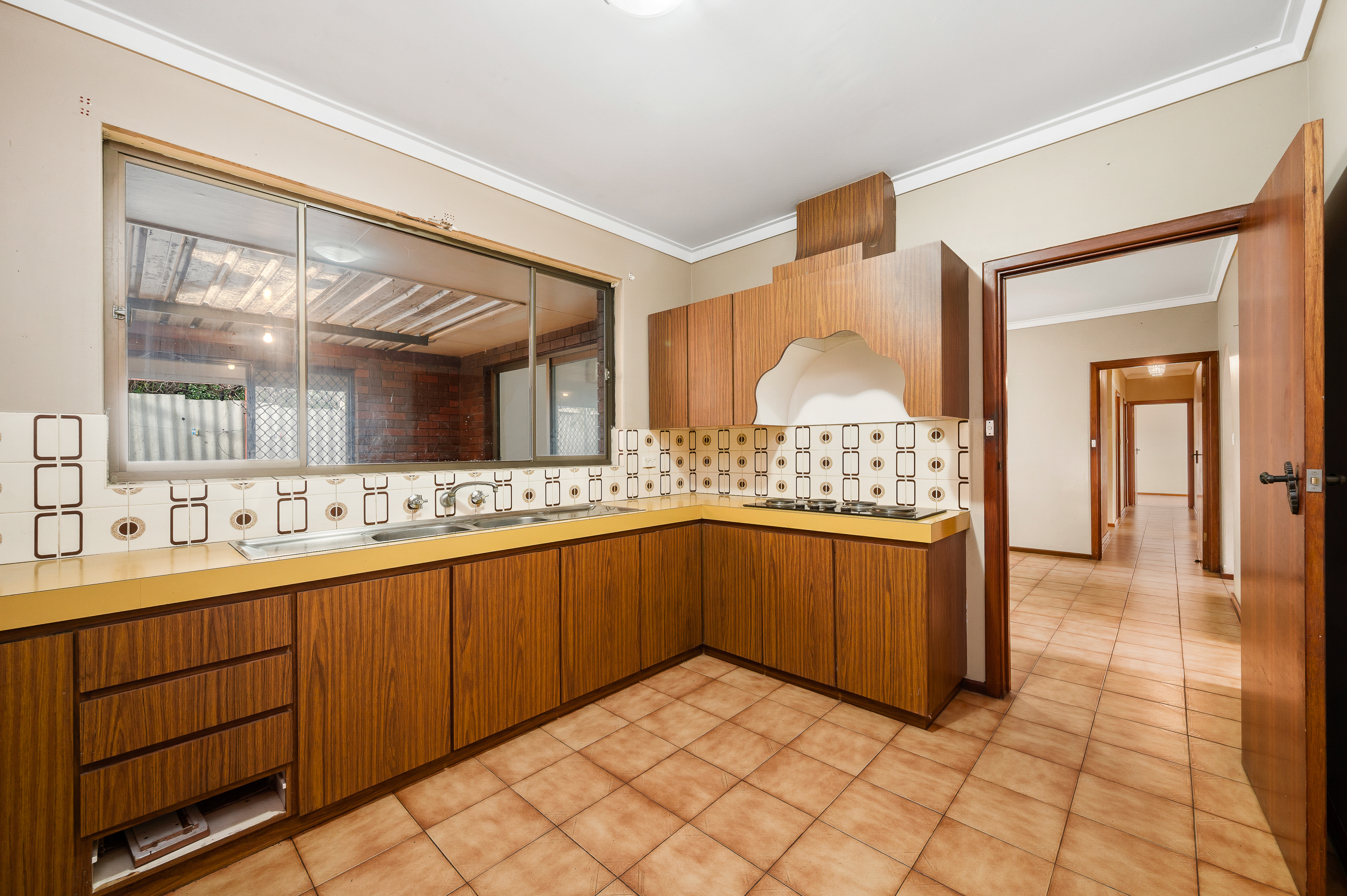 187 Spearwood Avenue, Spearwood, WA 6163 - Image 8
