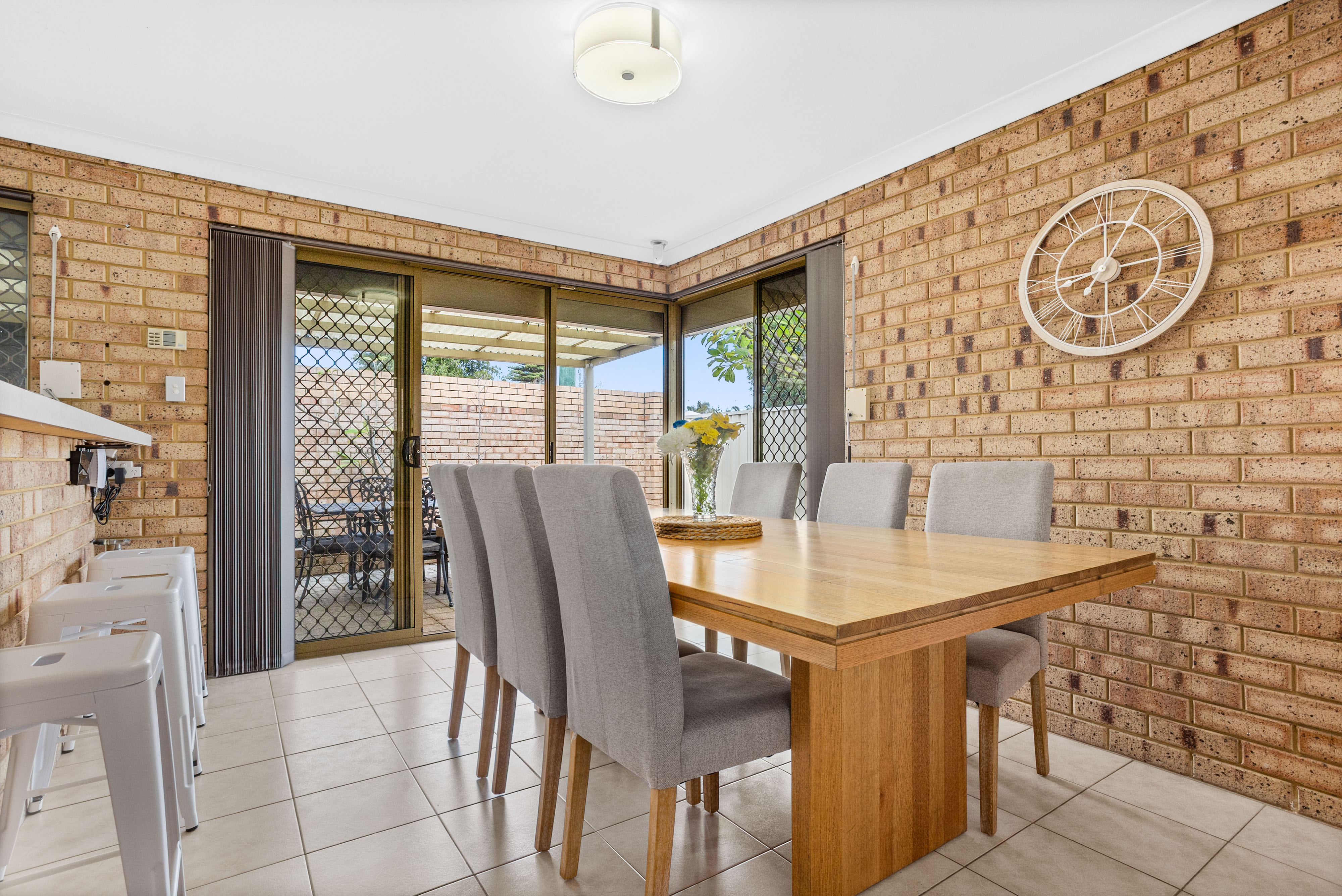 9 6 Lester Drive, Thornlie WA 6108 - Image 5
