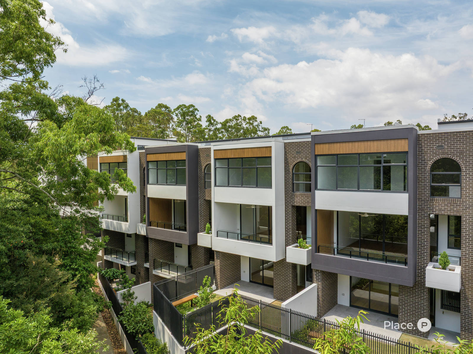 25/75 Jacaranda Place, Indooroopilly, Qld, 4068 - Image 2