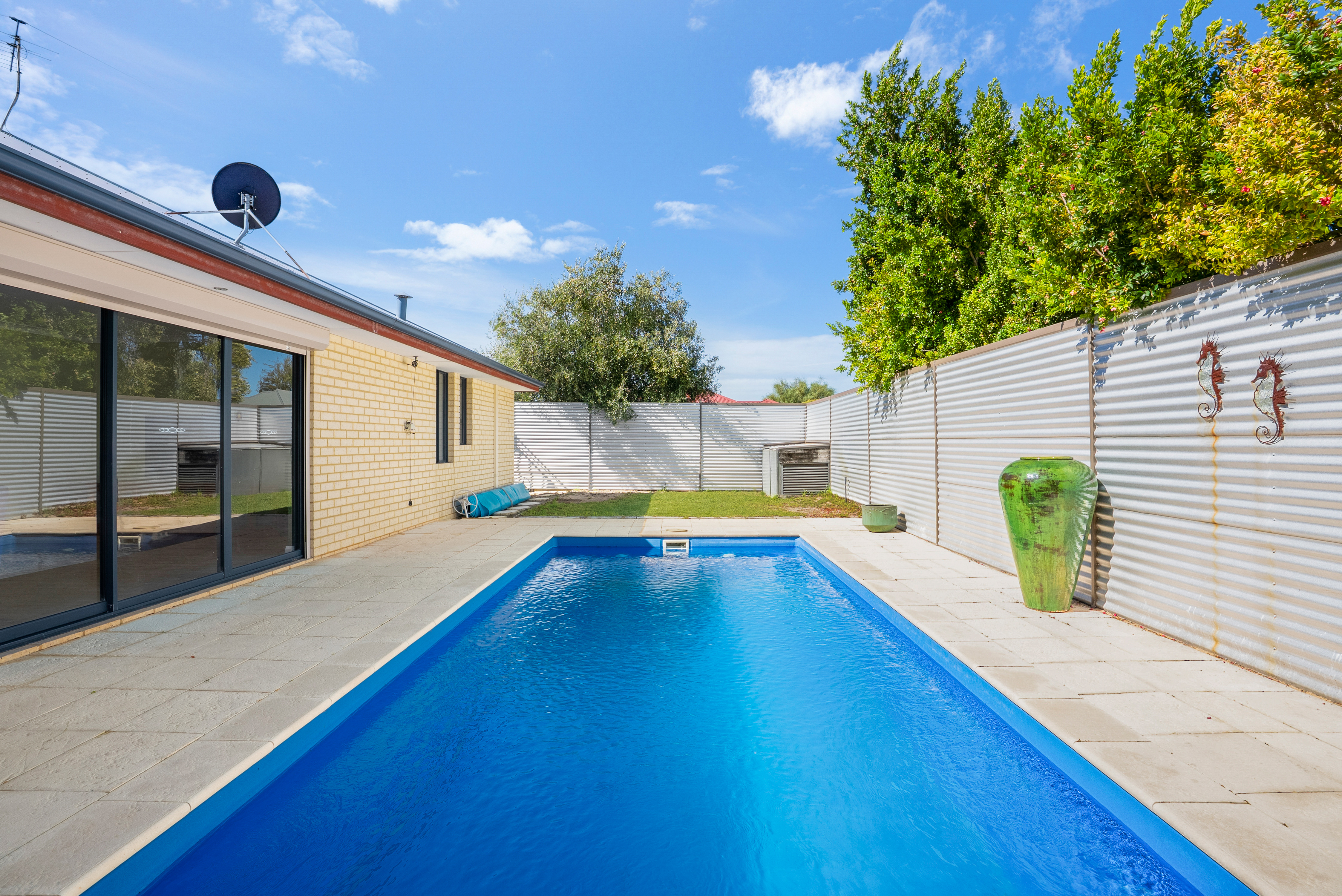 25 SEAWIND DRIVE, Rockingham WA 6168 - Image 1