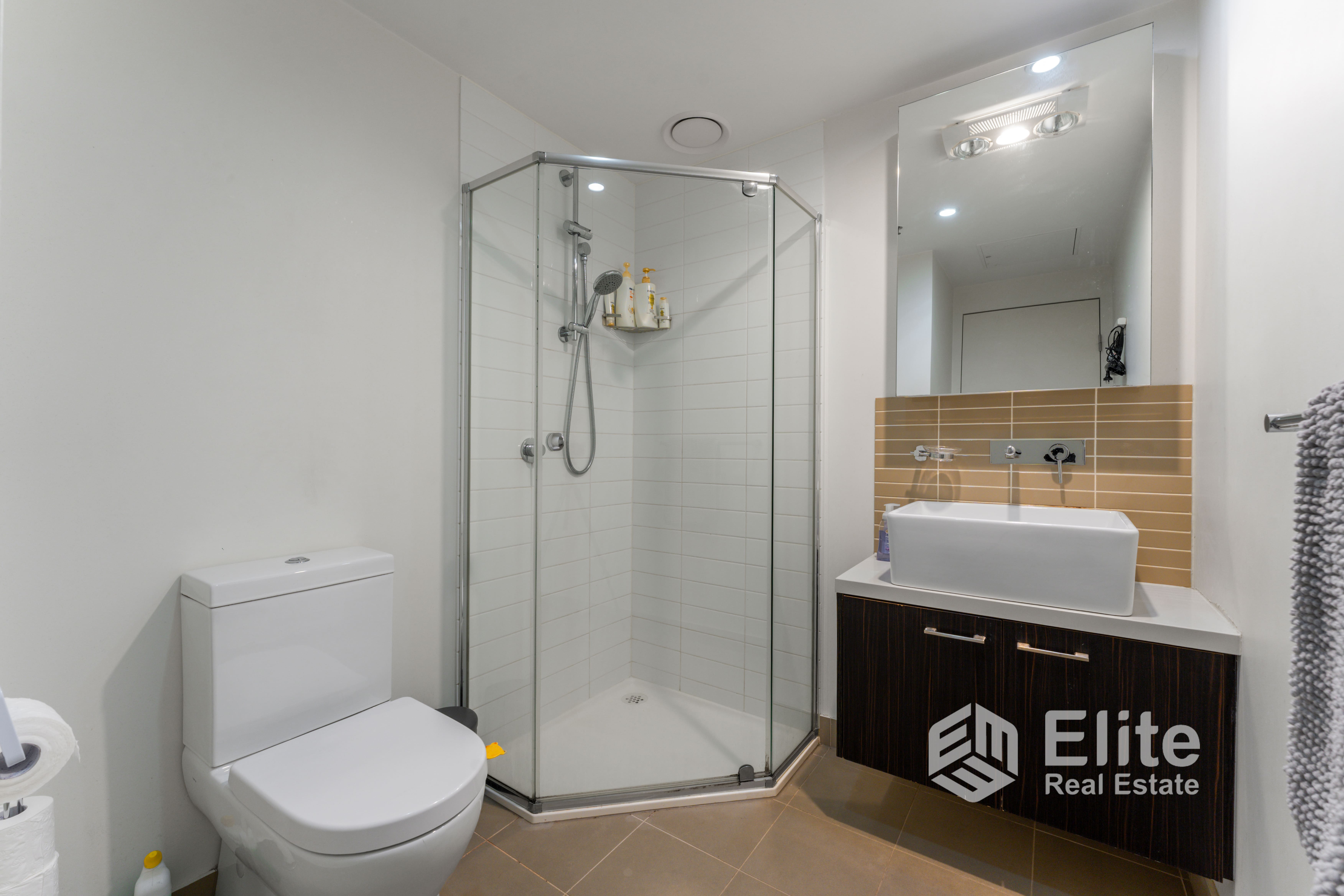 3-bedroom unit at 3403/8 Sutherland Street, Melbourne, VIC 3000, Melbourne, Victoria