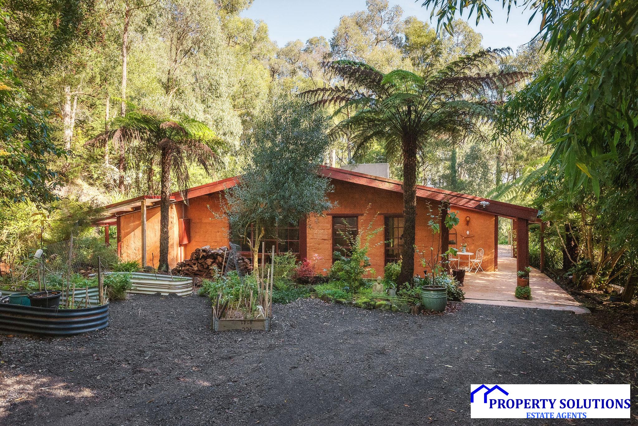 3-bedroom house at 3 Hillcrest Court, Cockatoo, VIC 3781, Cardinia, Victoria