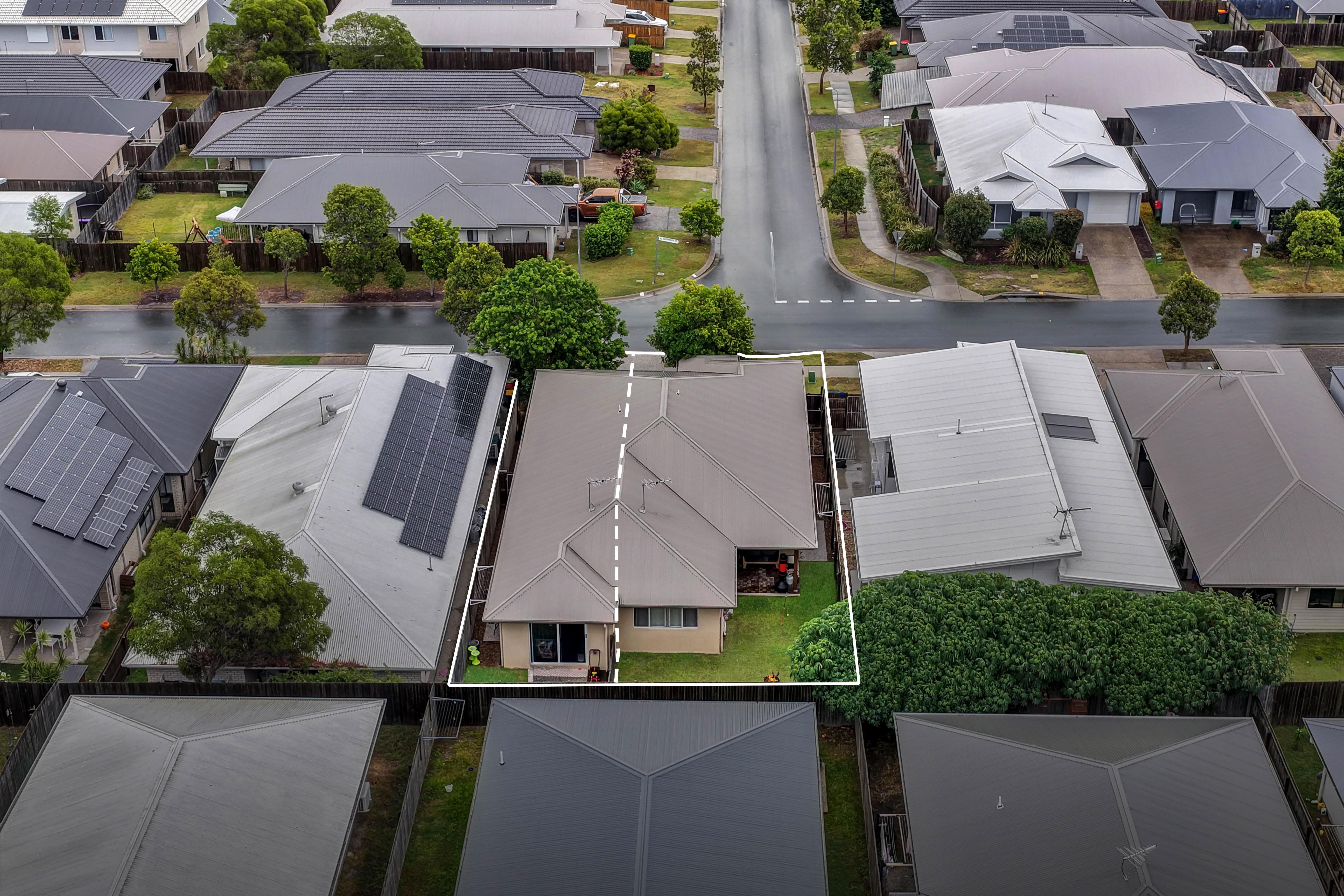 5-bedroom unit at 14 Southwood Circuit, Yarrabilba, QLD 4207, Logan, Queensland