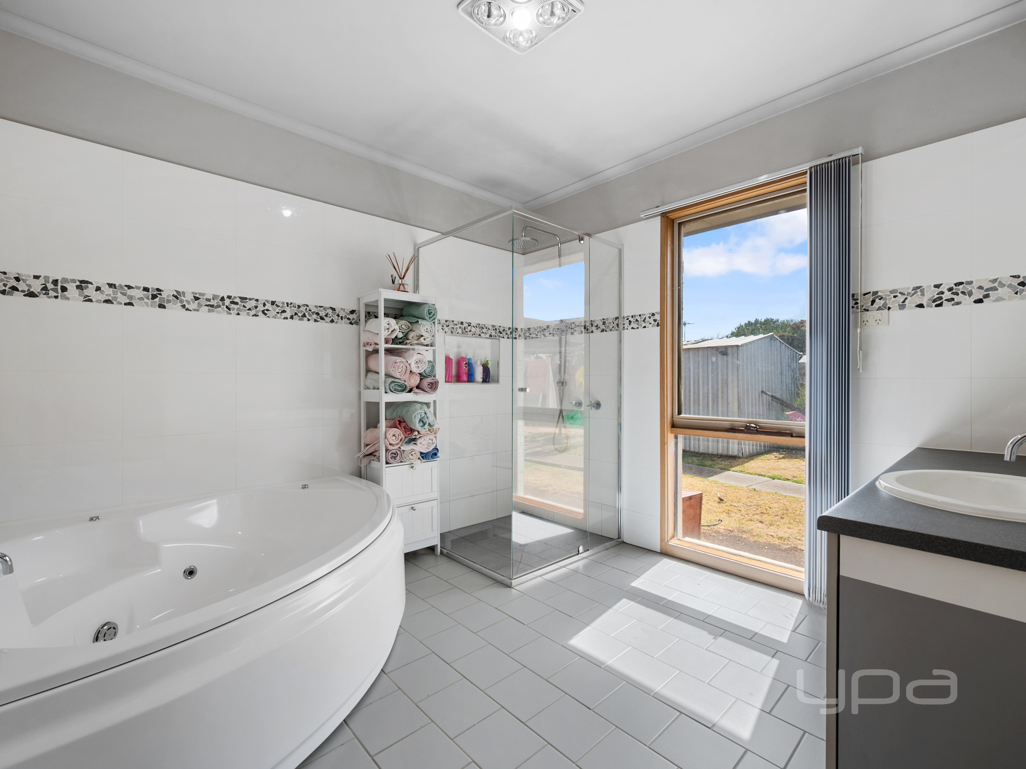 3-bedroom house at 33 Black Dog Drive, Brookfield, VIC 3338, Melton, Victoria