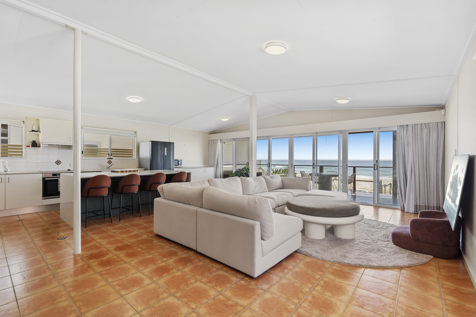 195 JEFFERSON LANE, Palm Beach QLD 4221 - Image 10