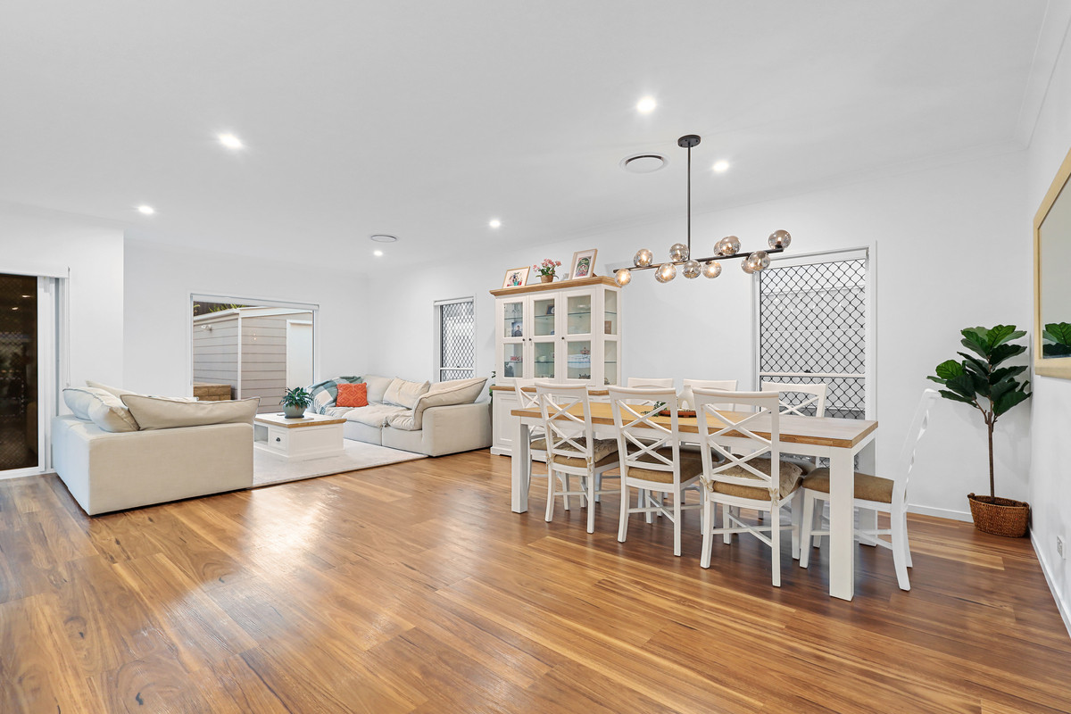 6-bedroom house at 7 Sherrard Street, Burpengary East, QLD 4505, Moreton Bay, Queensland