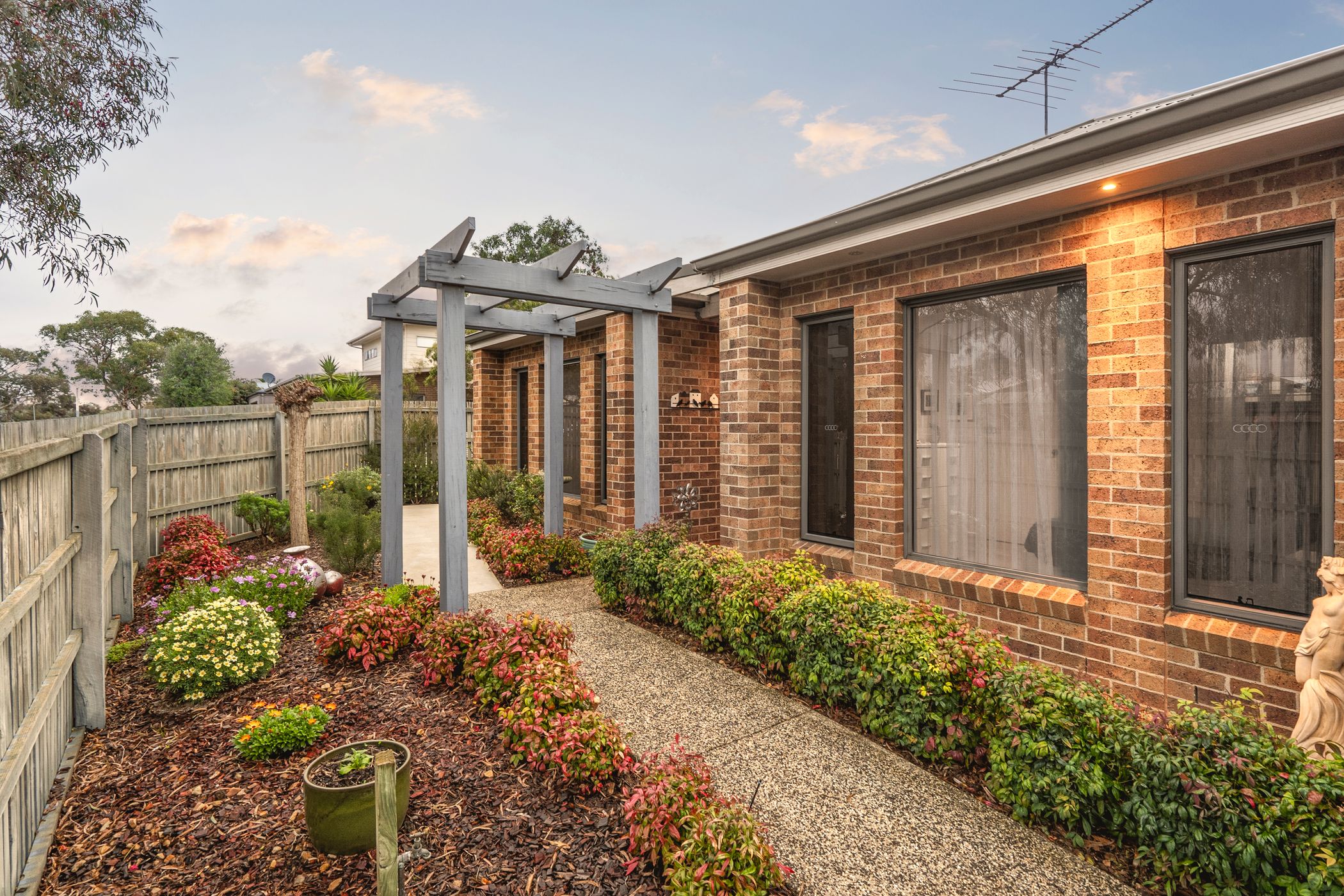 15 MILBORNE DRIVE, Ocean Grove VIC 3226 - Image 2