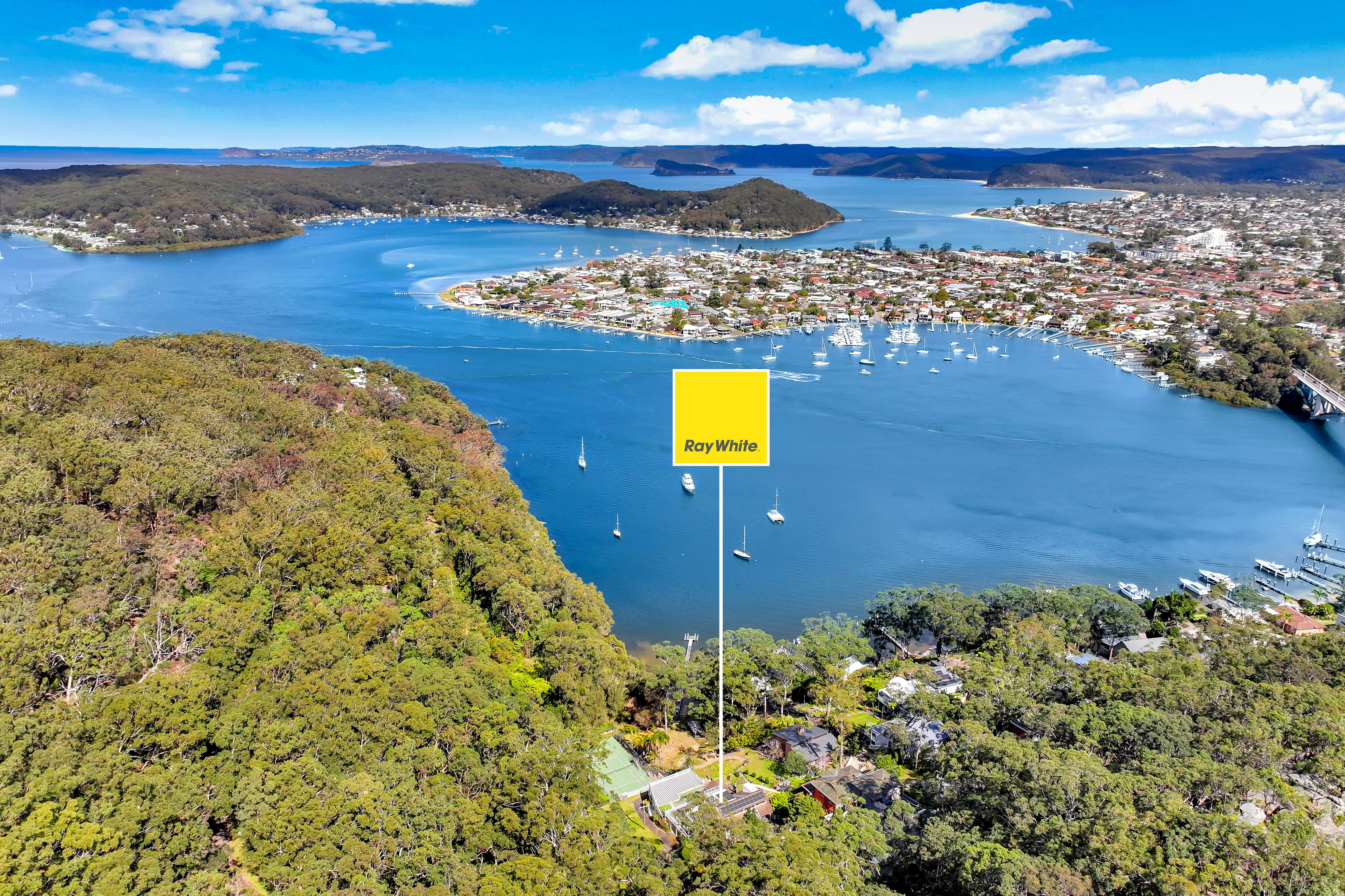 126 DALEY AVENUE, Daleys Point NSW 2257 - Image 4