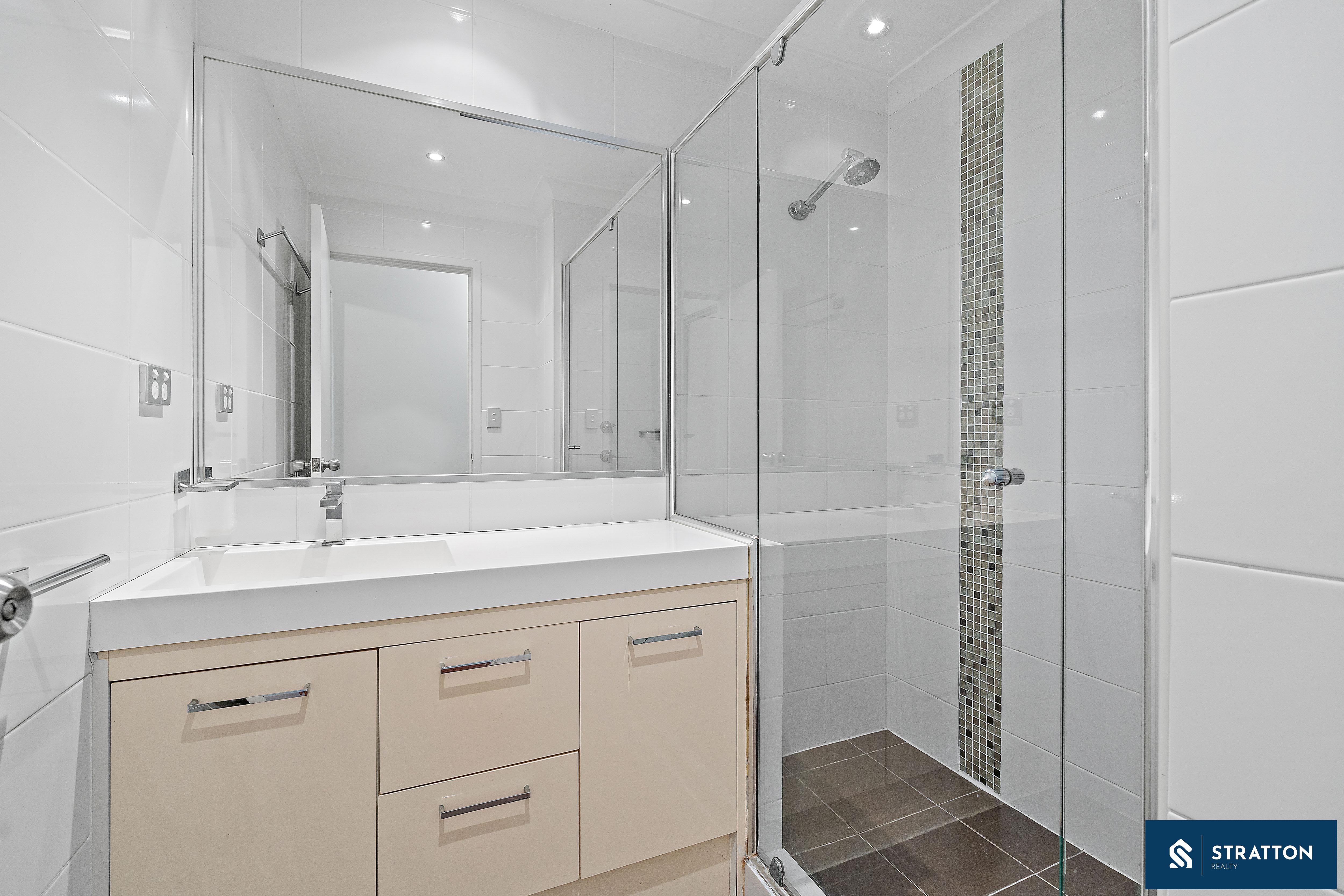 3 20 CHARLTON PLACE, THORNLIE WA 6108 - Image 9