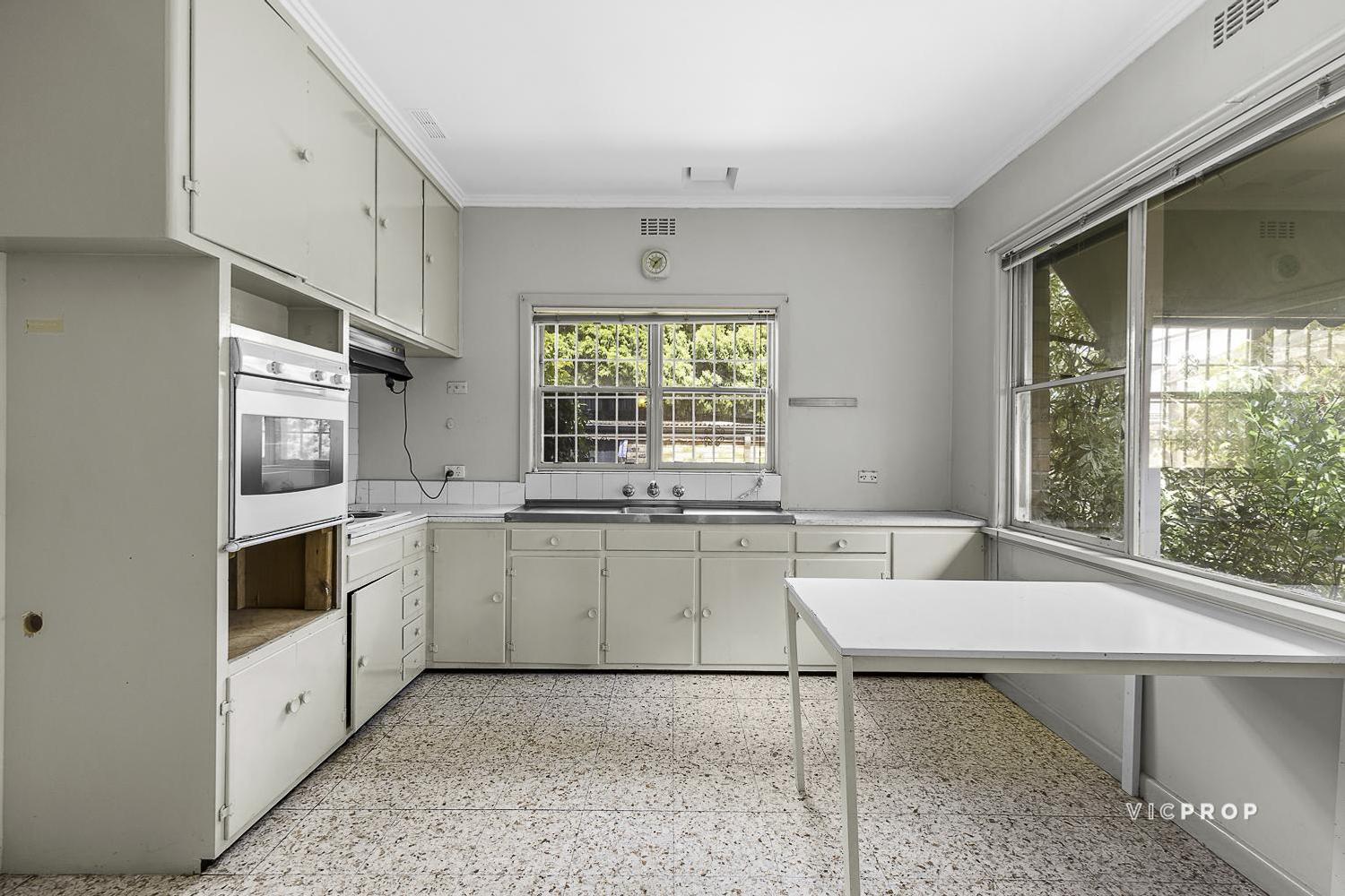 392 UPPER HEIDELBERG ROAD, Ivanhoe VIC 3079 - Image 3
