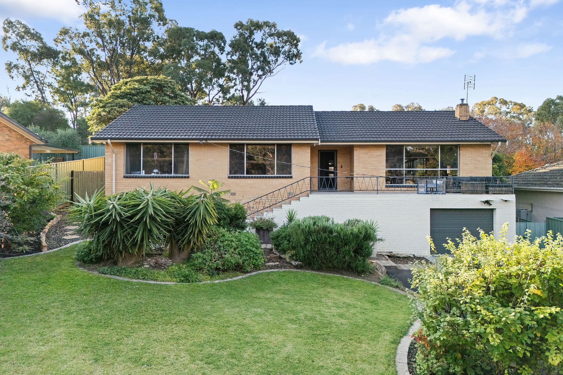 10 MILTON AVENUE, Spring Gully VIC 3550 - Image 1