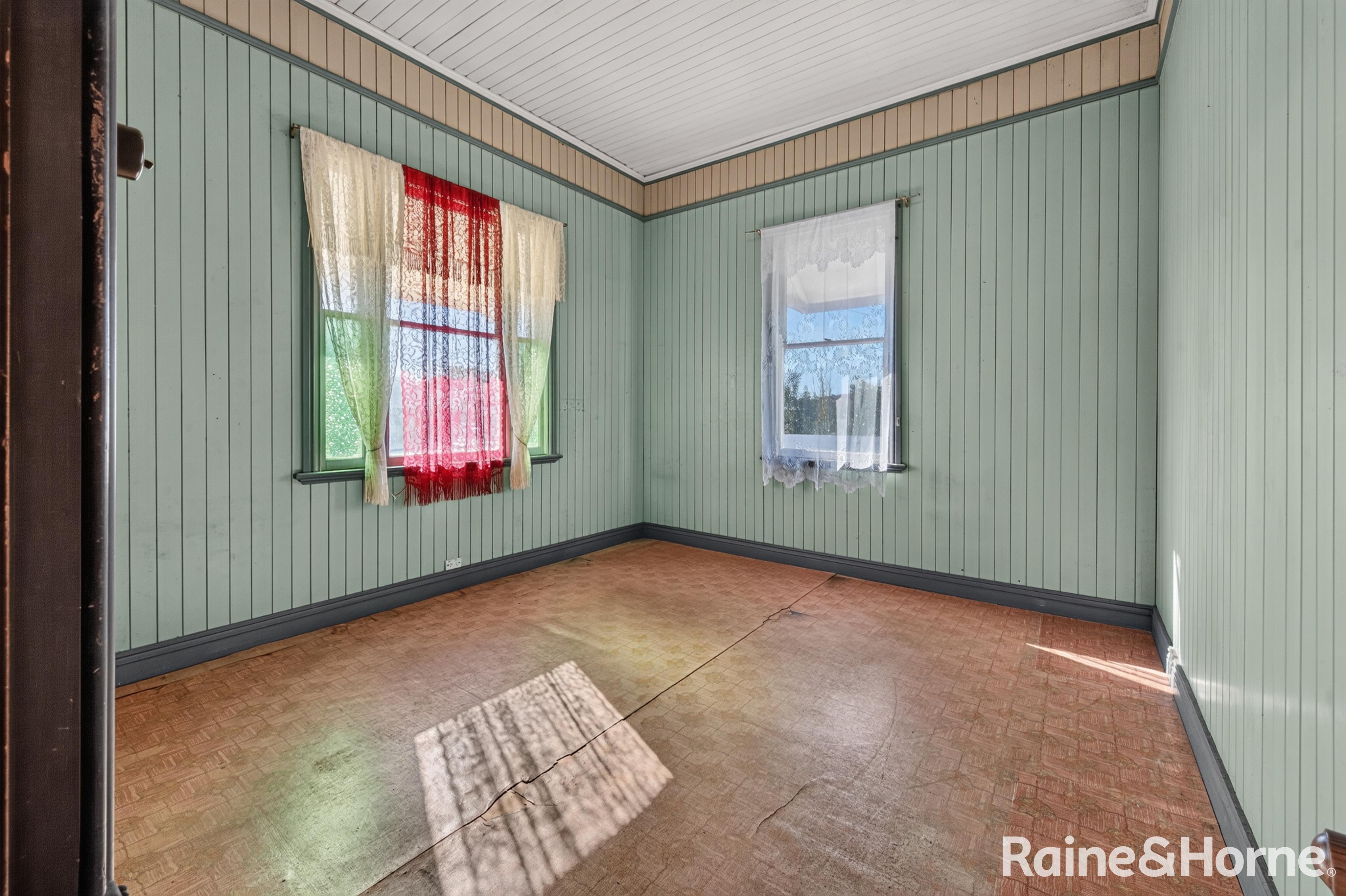 4-bedroom house at 64 Wood Street, Warwick, QLD 4370, Southern Downs, Queensland
