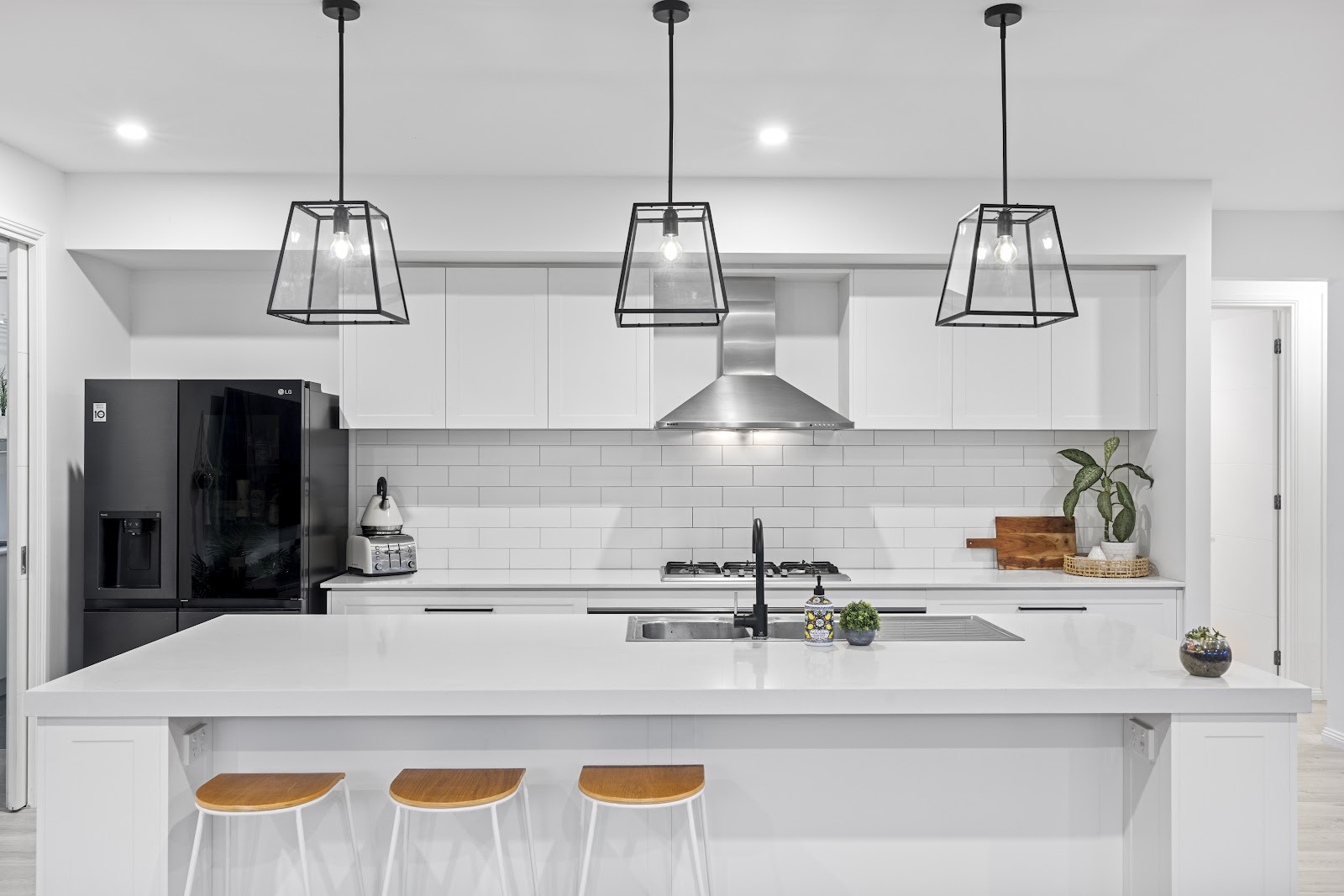 6-bedroom house at 8 Sugarloaf Grove, Werribee, VIC 3030, Wyndham, Victoria