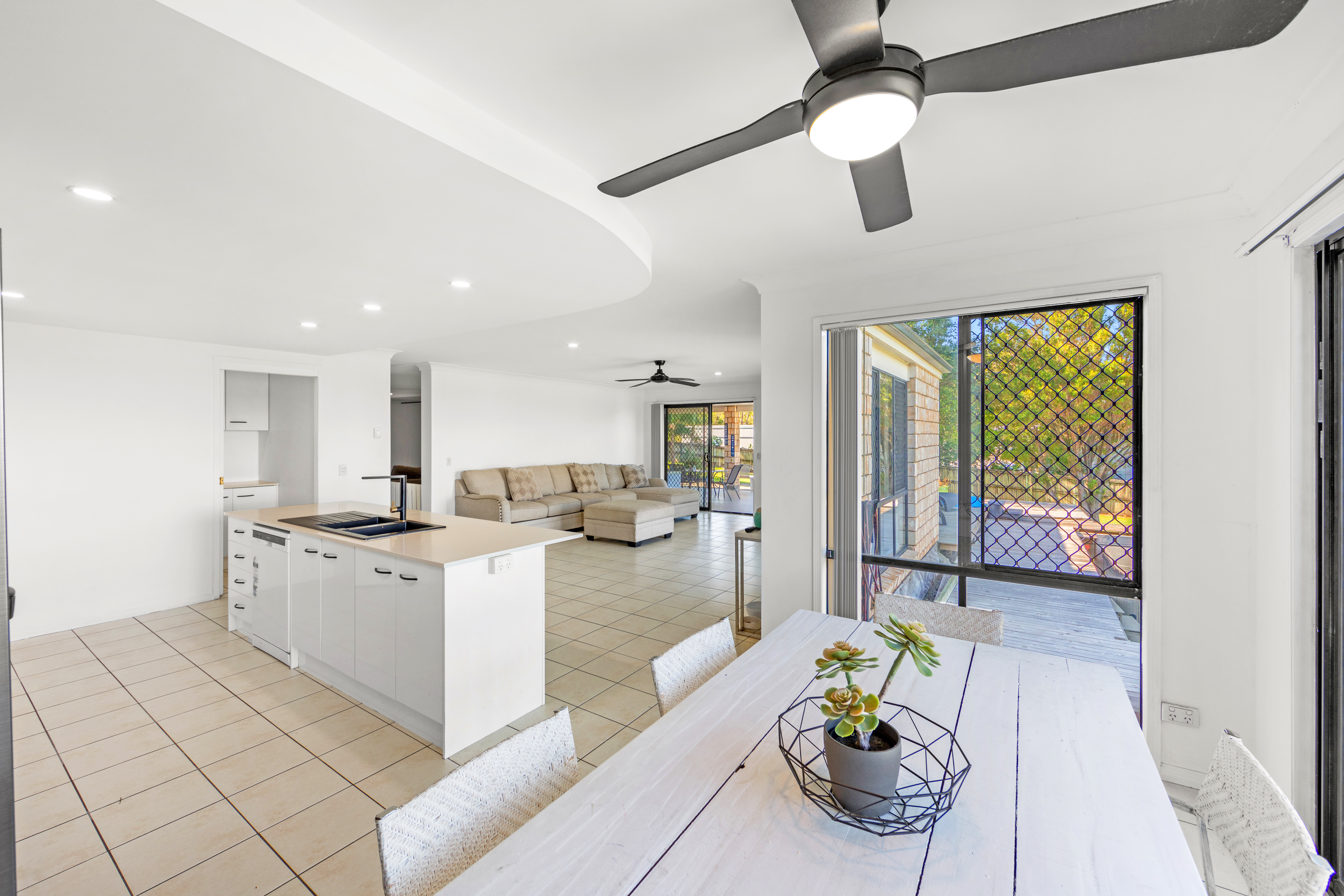 58 Uplands Drive, Parkwood, QLD 4214 - Image 4