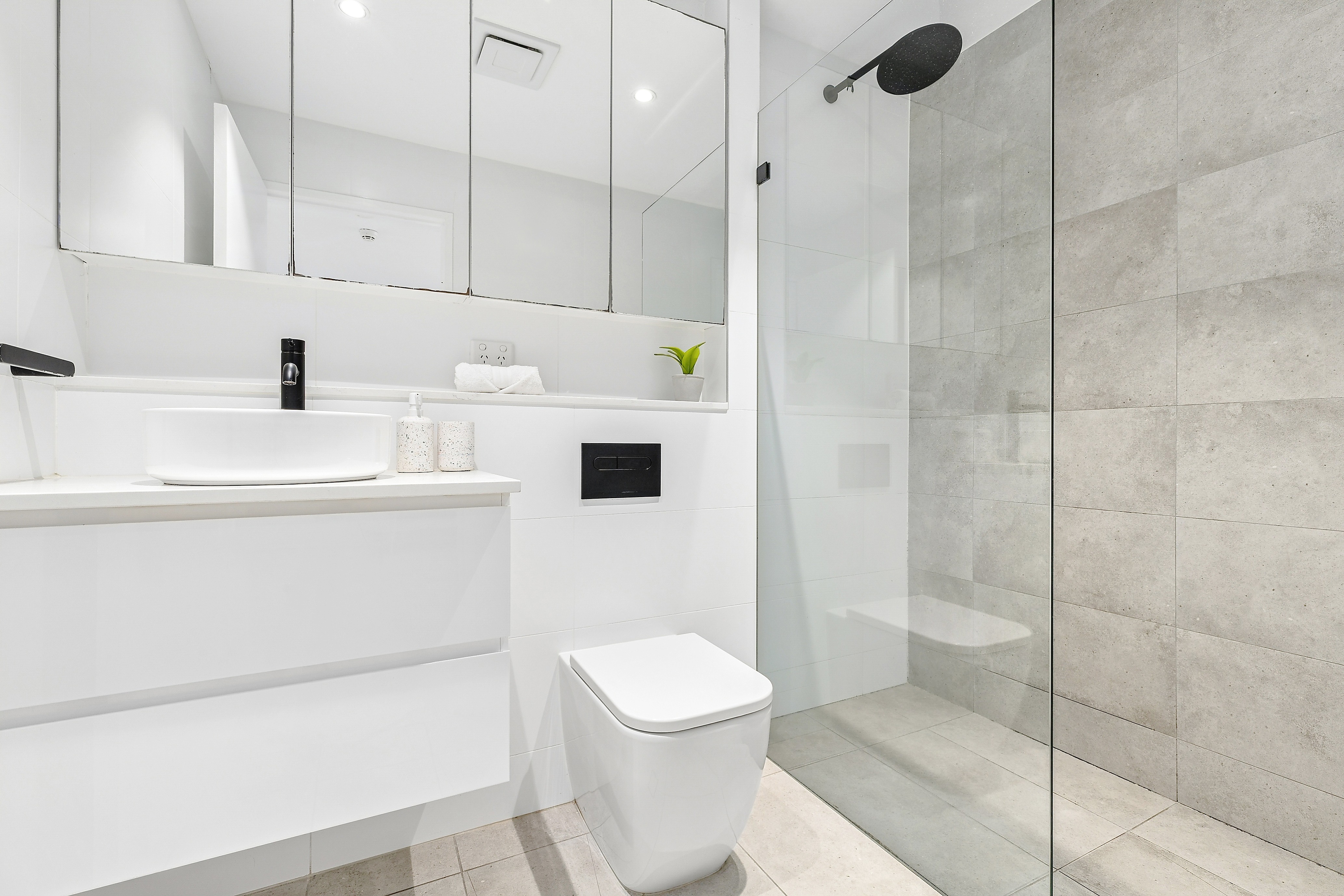 2-bedroom unit at 2/904 Botany Road, Mascot, Nsw, 2020, Bayside (Nsw), New South Wales