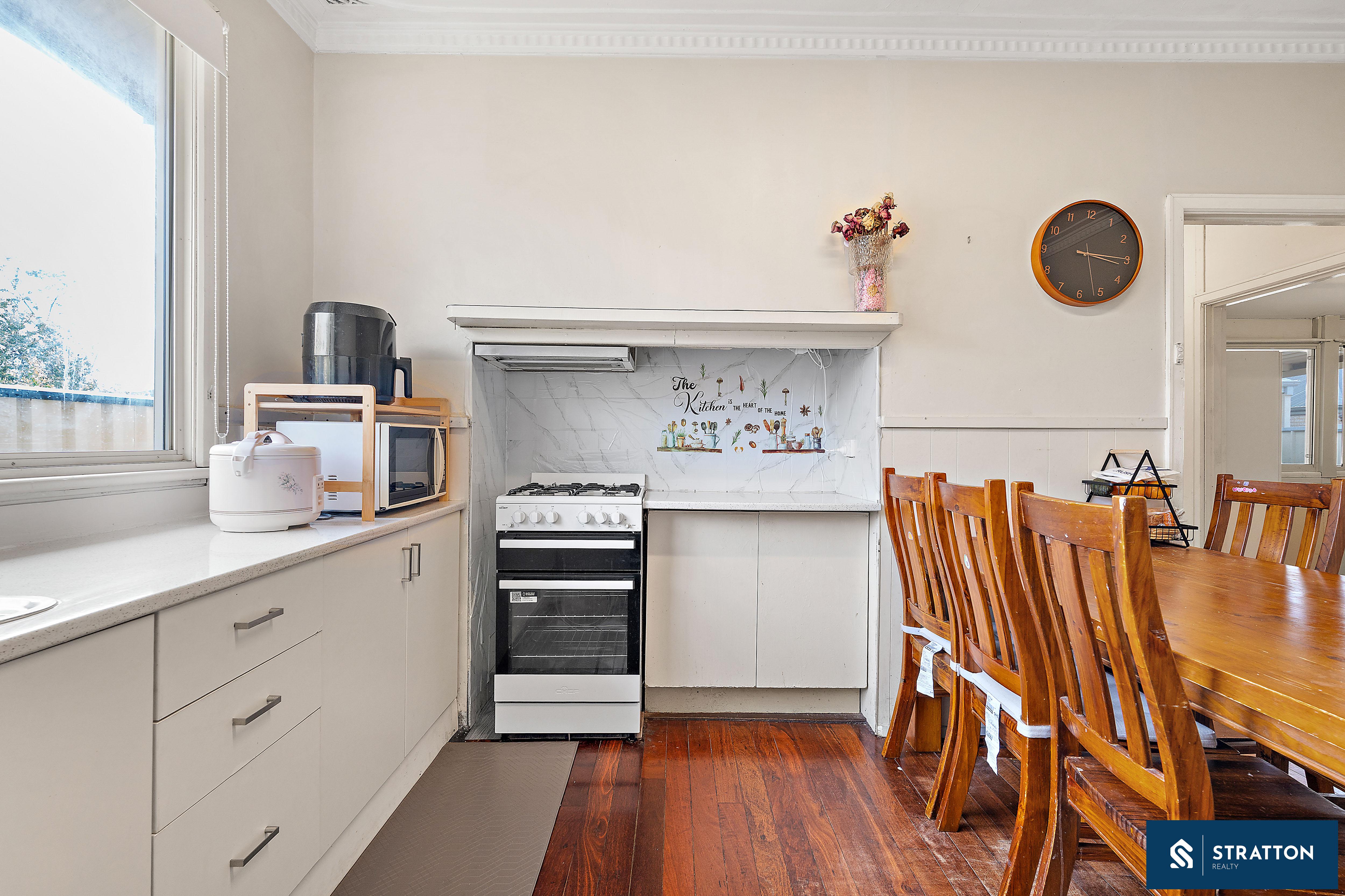 320 Wharf Street, Queens Park, WA 6107 - Image 1
