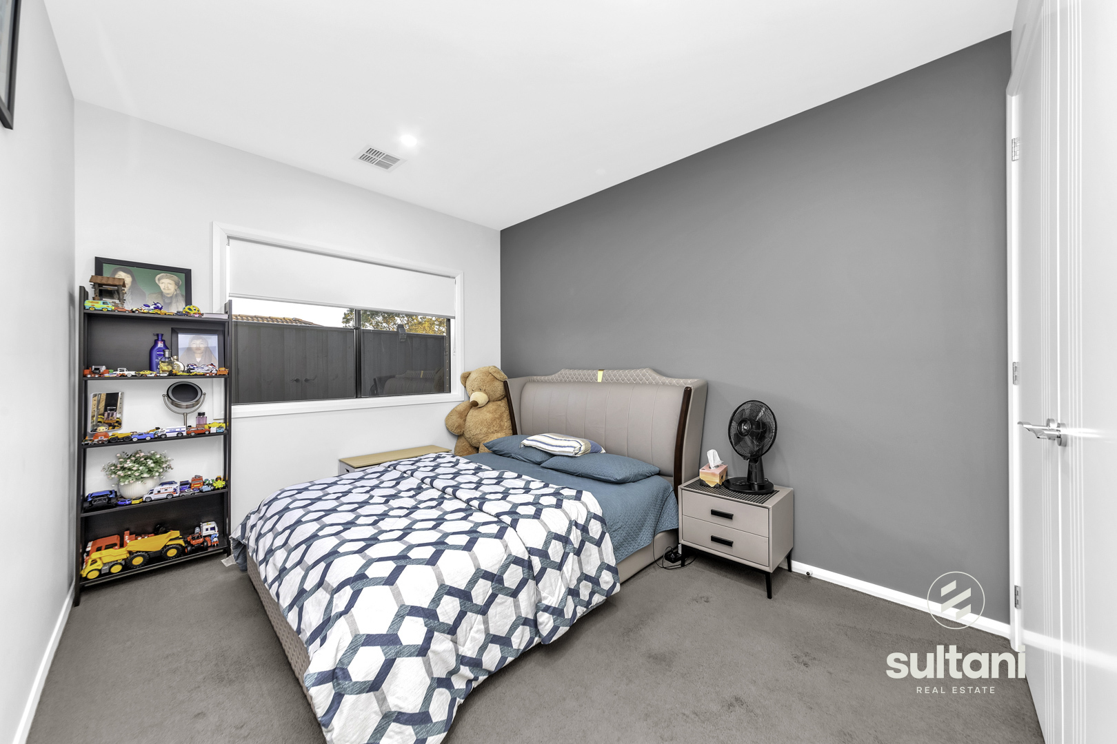 13 Glow Way, Clyde North, VIC 3978 - Image 9