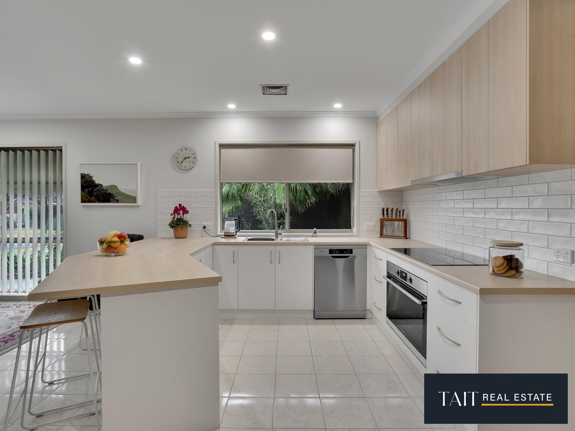 16 Billabong Drive, Wangaratta, VIC 3677 - Image 3