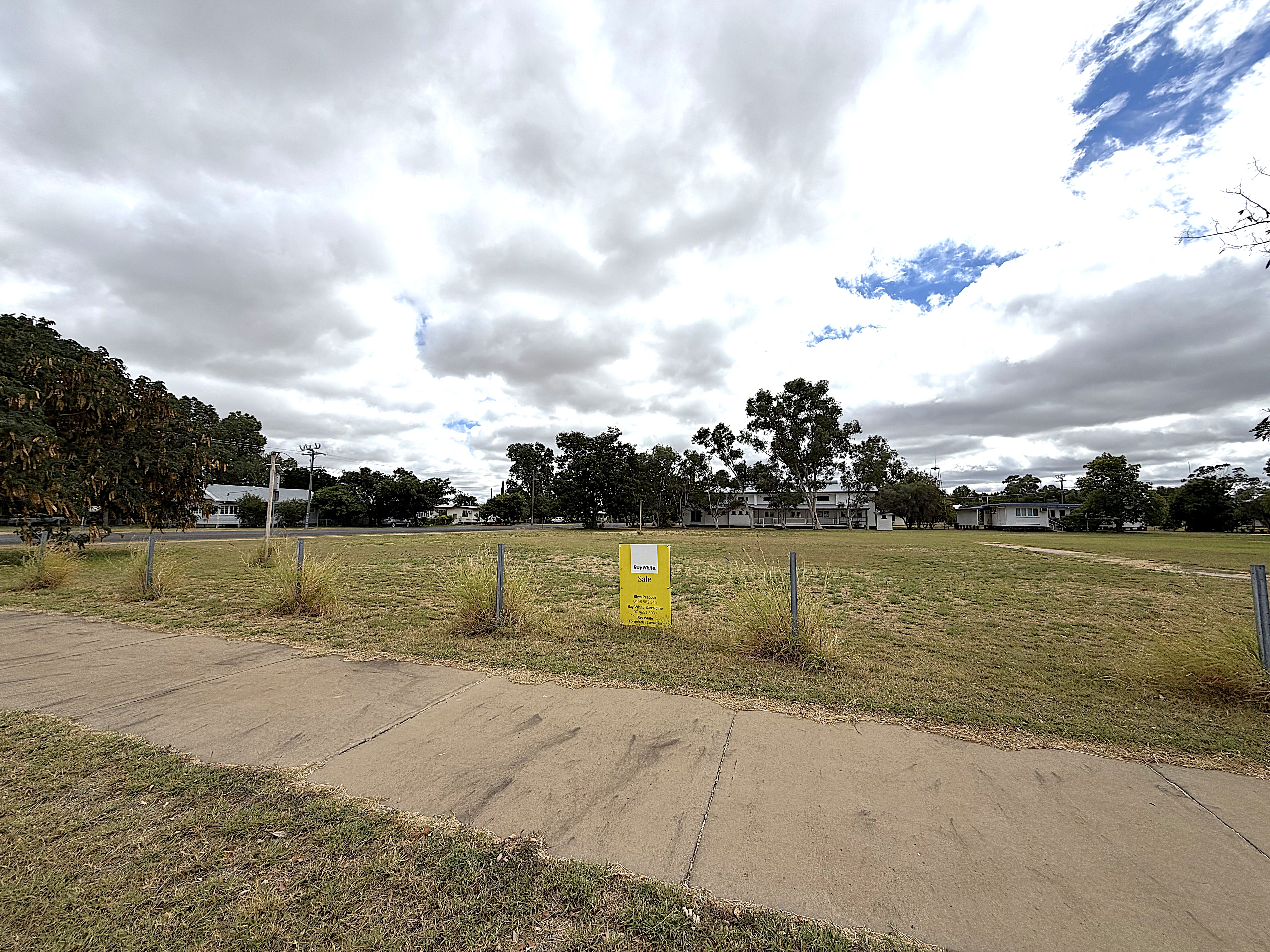 10 YEW STREET, Barcaldine QLD 4725 - Image 1