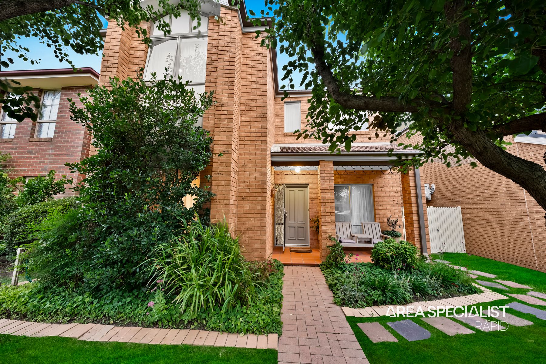 11 GABLES WALK, Narre Warren South VIC 3805 - Image 1