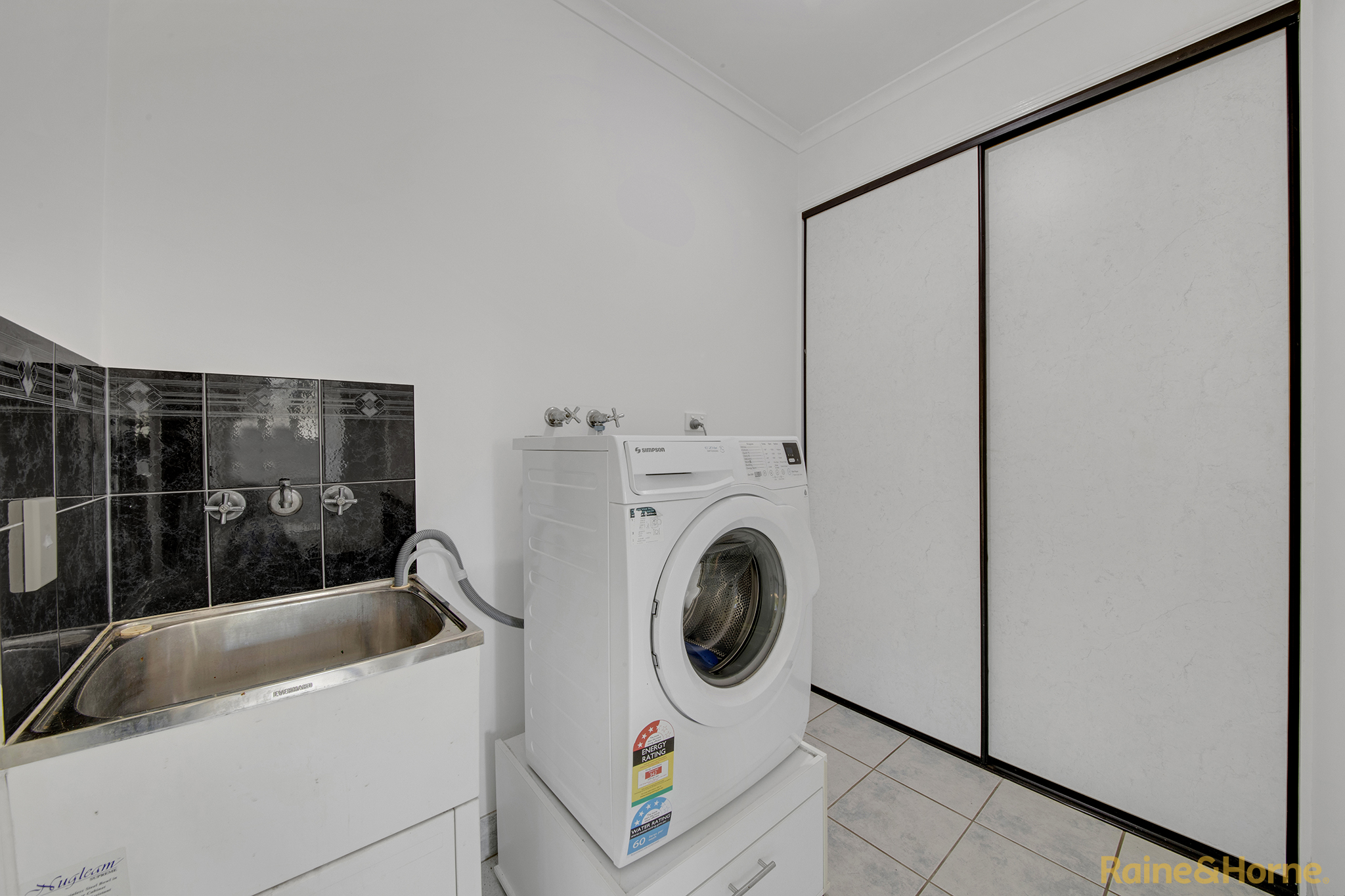 5-bedroom house at 80 Flora Drive, Beecher, QLD 4680, Gladstone, Queensland