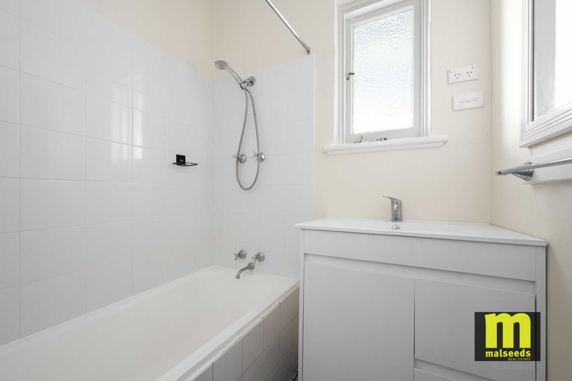 3-bedroom house at 71 Crouch Street South, Mount Gambier, SA 5290, Mount Gambier, South Australia