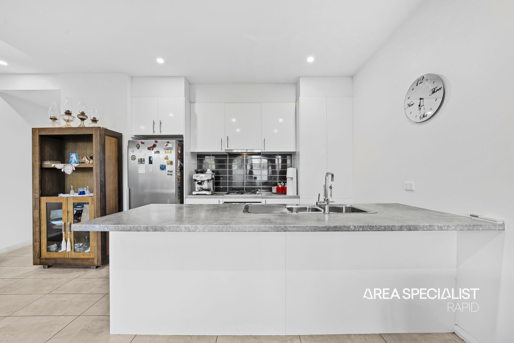 UNIT 5 14-15 HAZELMERE AVENUE, Cranbourne West VIC 3977 - Image 3