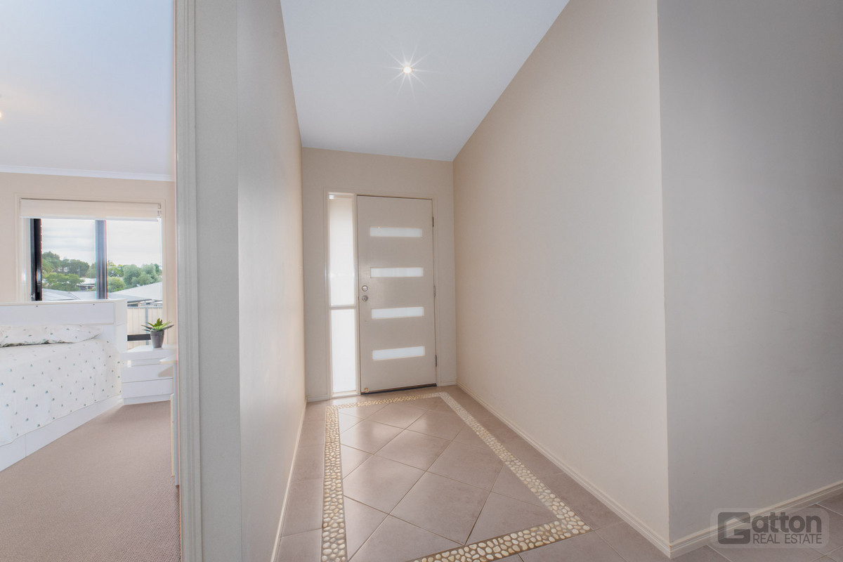 5-bedroom house at 56 Highview Avenue, Gatton, QLD 4343, Lockyer Valley, Queensland