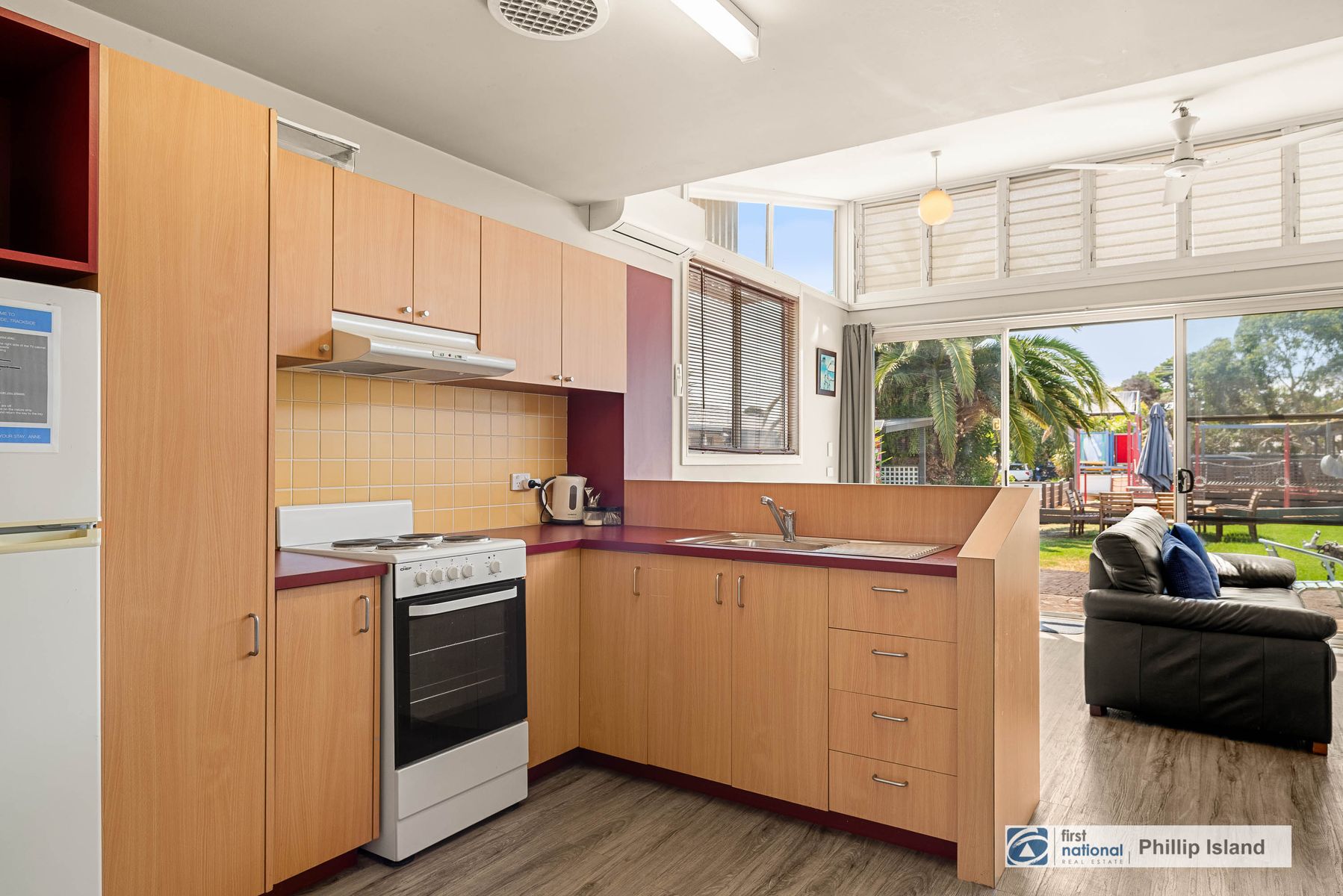 5 2-4 PARK STREET, COWES VIC 3922 - Image 2