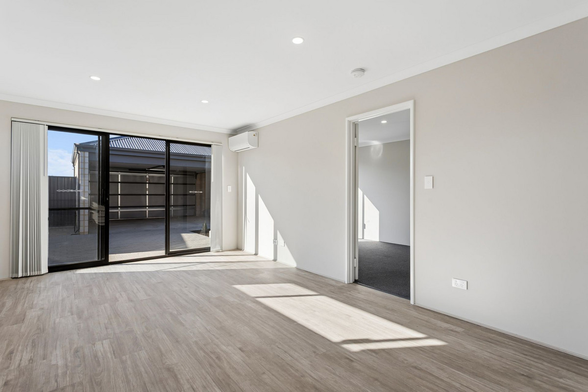 4-bedroom house at 40 Jewel Way, Banksia Grove, Wa, 6031, Wanneroo, Western Australia