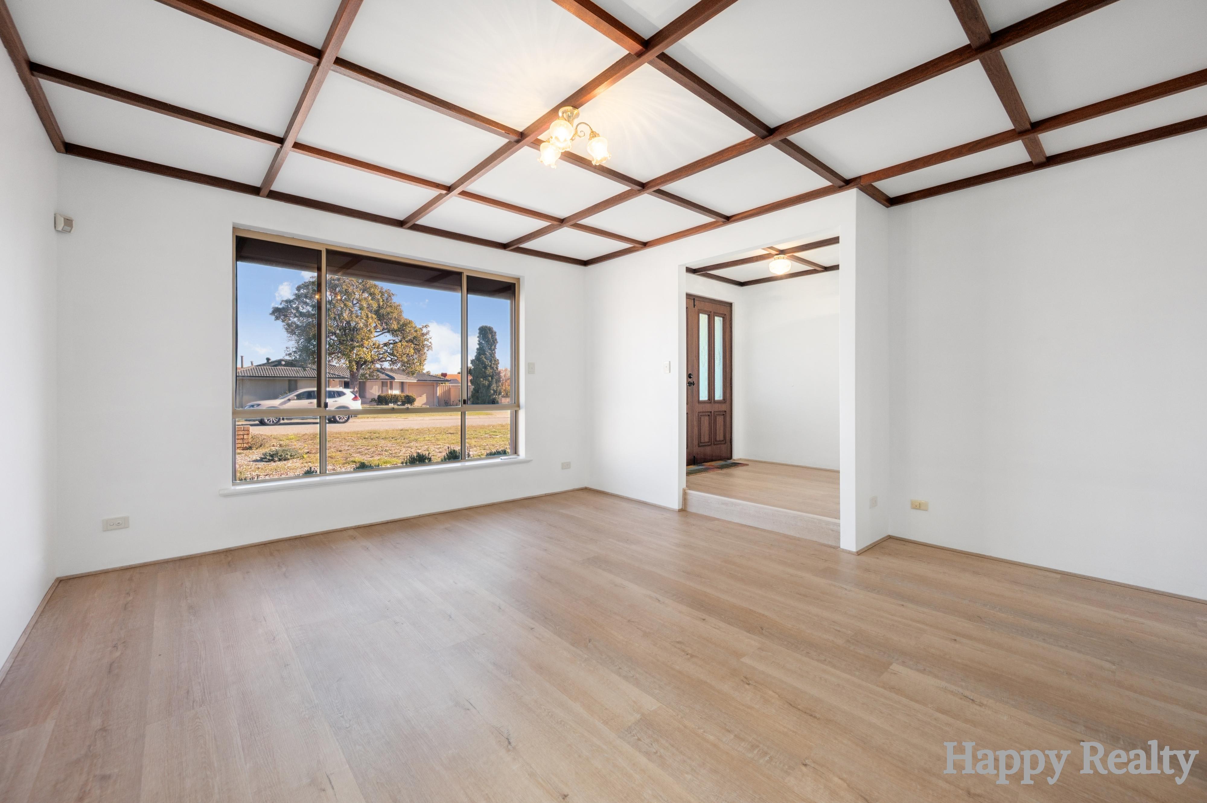 16 GEOGRAPHE WAY, Thornlie WA 6108 - Image 4