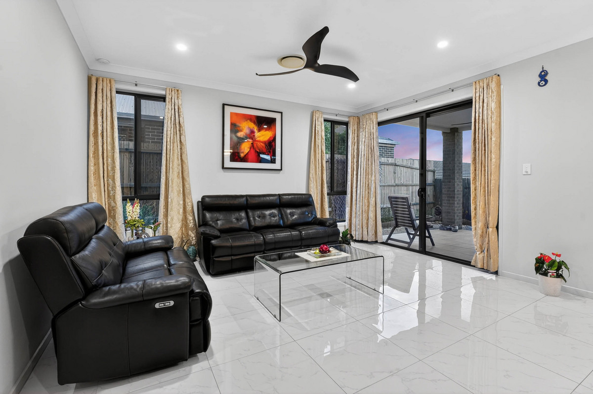 20 BEDFORD CRESCENT, Spring Mountain QLD 4300 - Image 8
