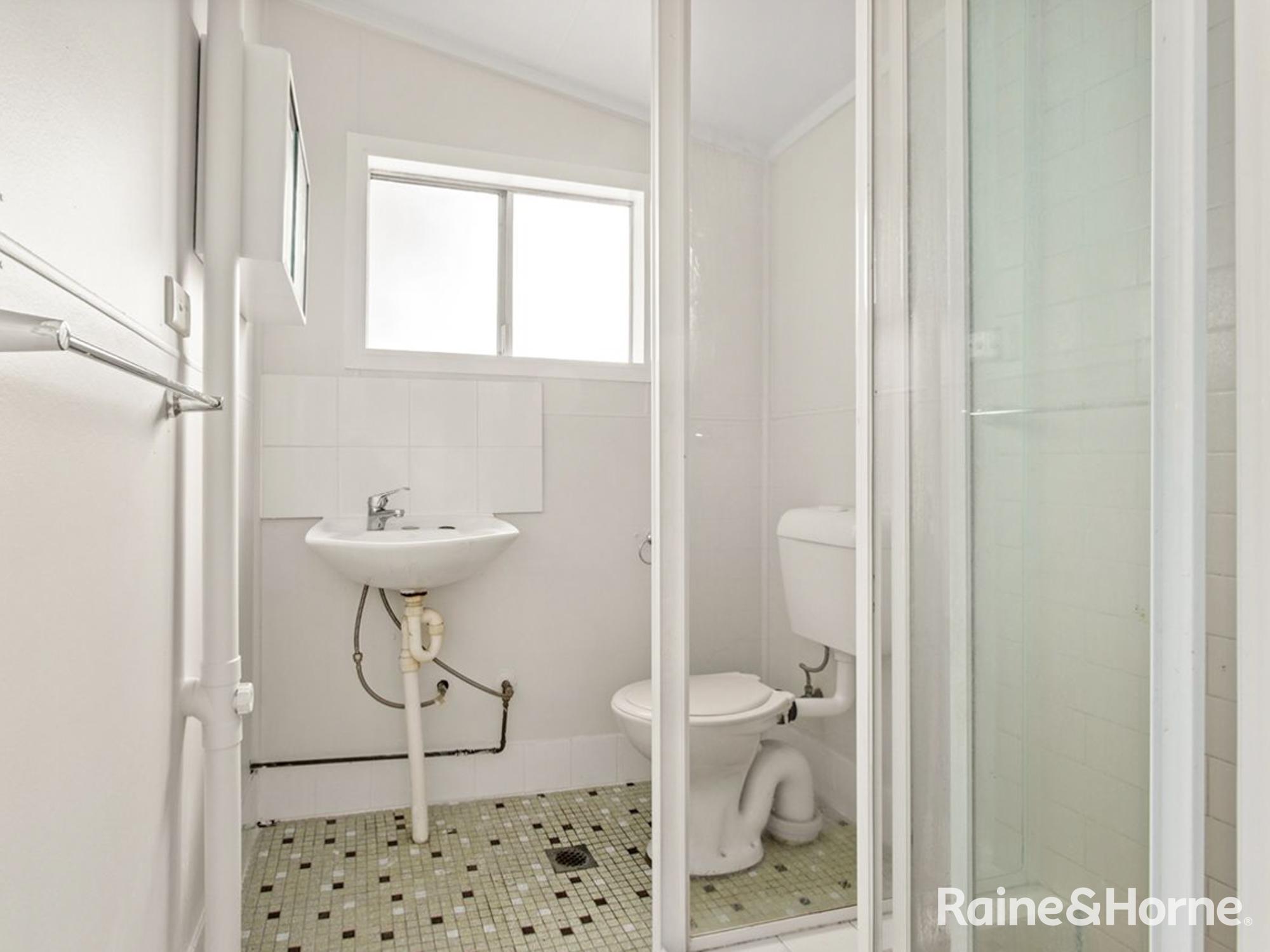 2-bedroom house at 135 Durham Street, Bathurst, NSW 2795, Bathurst, New South Wales