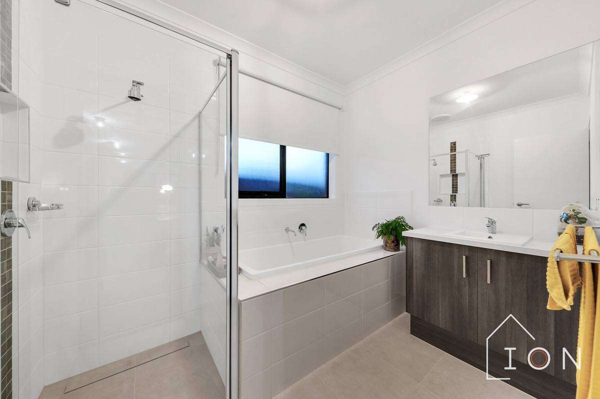 3-bedroom house at 20 Mare Close, Cranbourne East, VIC 3977, Casey, Victoria