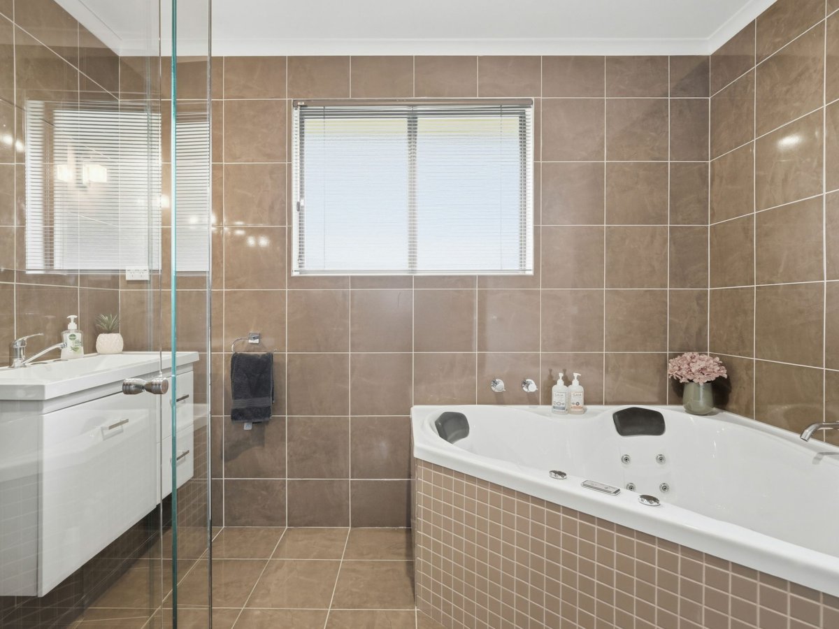5-bedroom house at 24 Corlacus Drive, Kingston, TAS 7050, Kingborough, Tasmania