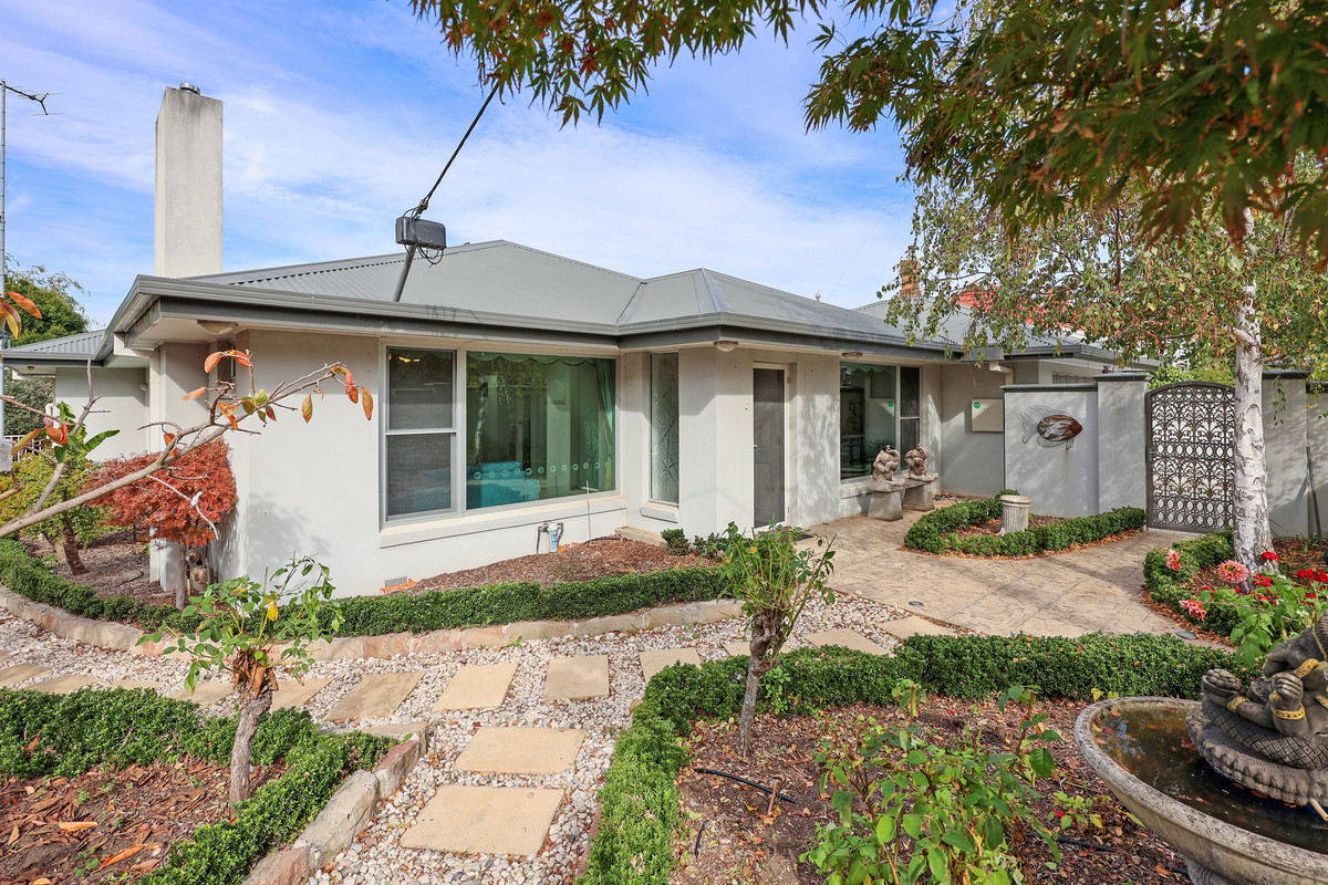 24 Chaucer Street, Hamilton, VIC 3300 - Image 1