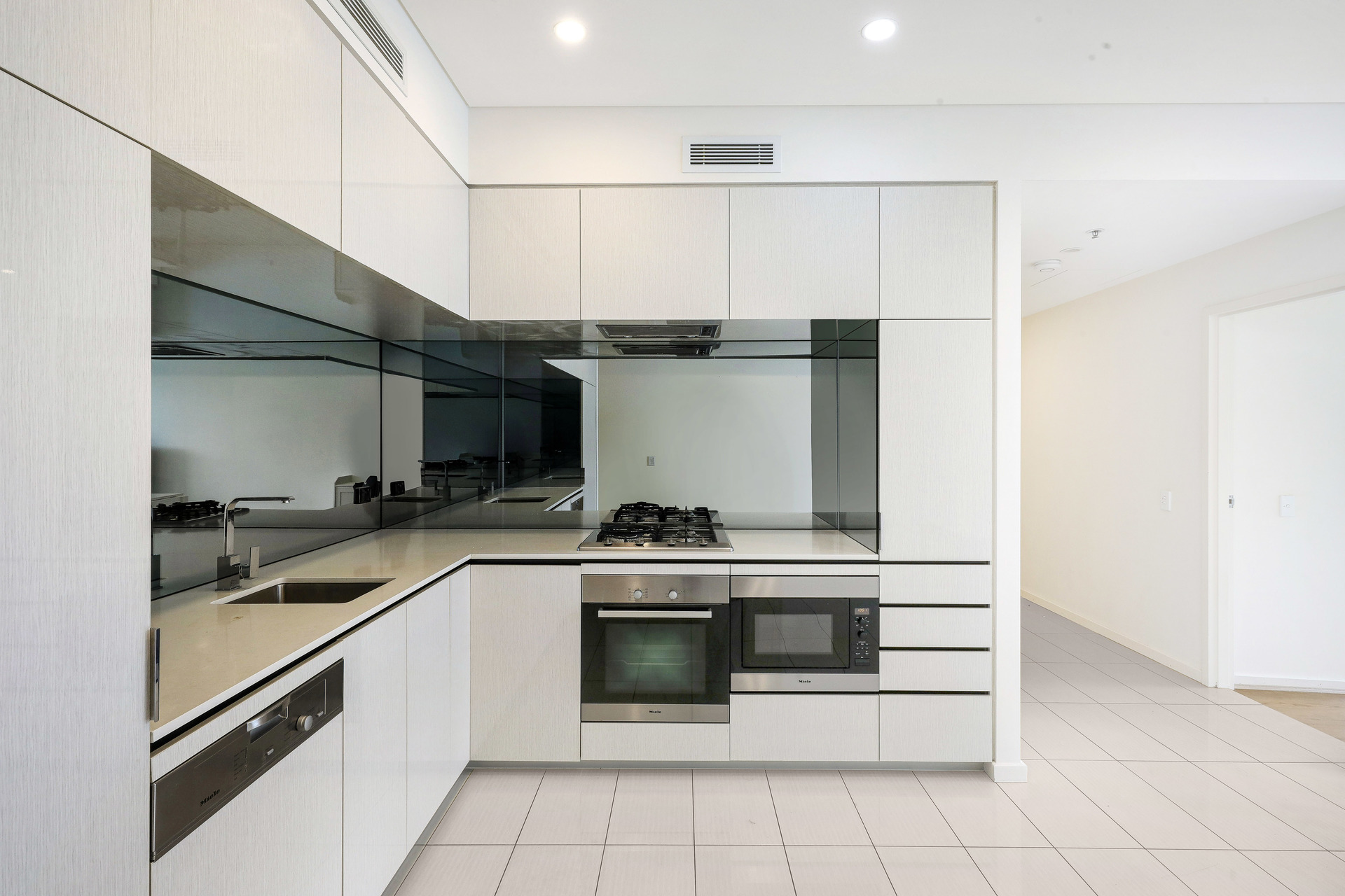 PLATINUM 432 8 VICTORIA PARK PARADE, ZETLAND NSW 2017 - Image 3