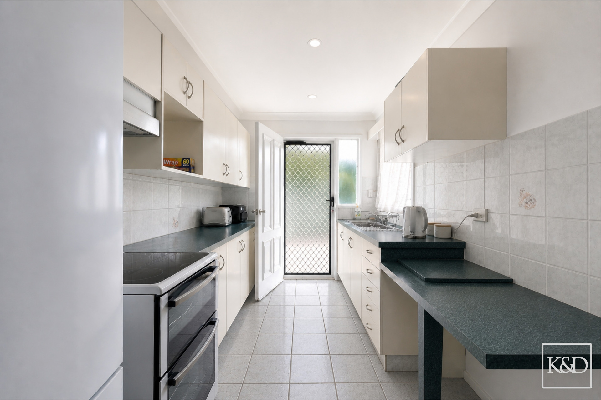 8 JASMIN DRIVE, Bongaree QLD 4507 - Image 10
