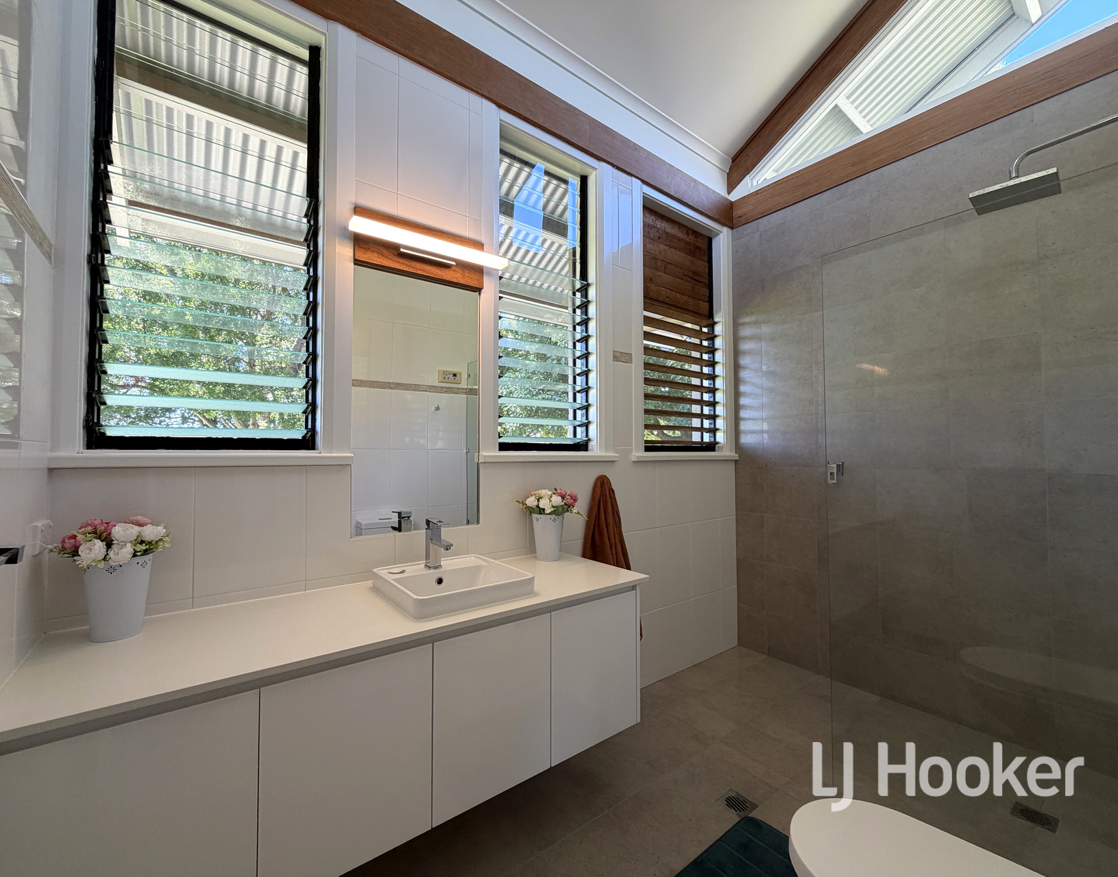 5-bedroom unit at 71 Gillespies Lane, Inverell, Nsw, 2360, Inverell, New South Wales