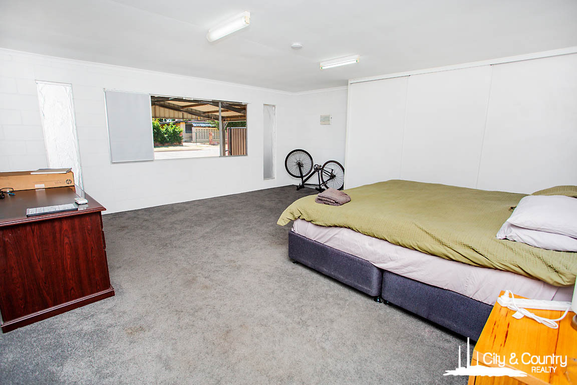 13 JANE STREET, Mornington QLD 4825 - Image 4