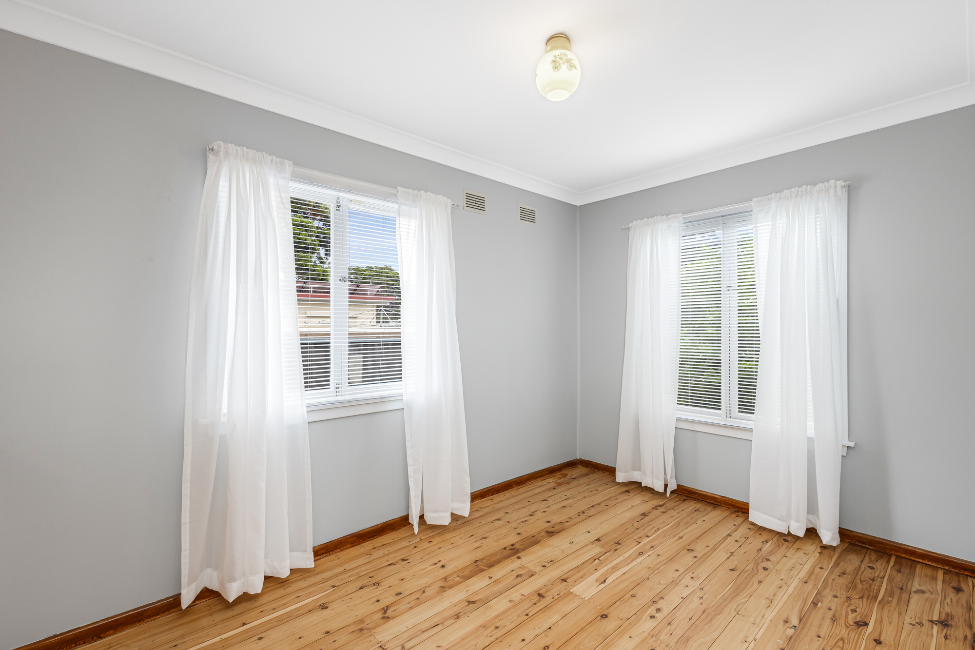 24 Mindanao Avenue, Lethbridge Park, NSW 2770 - Image 6