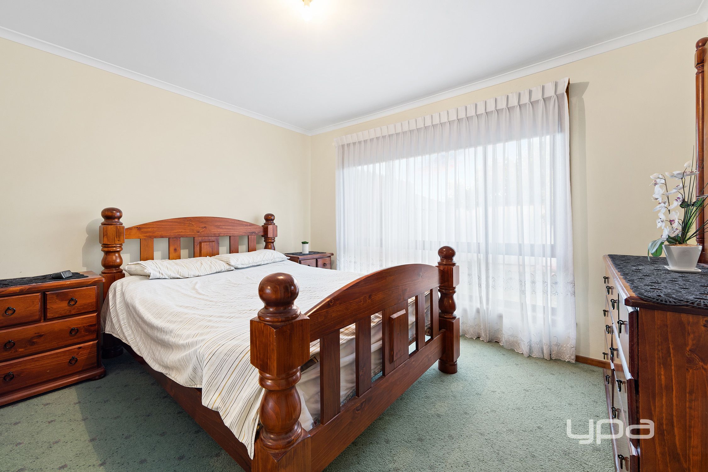 16 Somerton Crescent, St Albans, VIC 3021 - Image 7